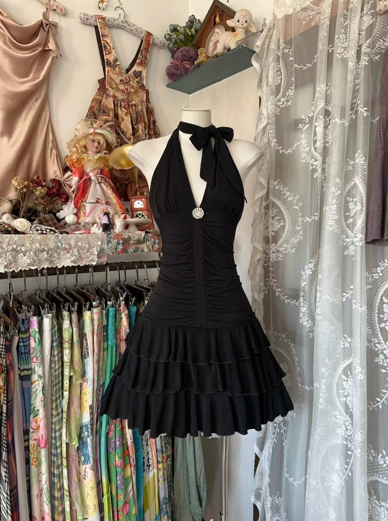 Vintage Halter V-Neck Black A-Line Short Prom Dress J5022 - Elegant Layered Party Dress for Homecoming, Cocktail Parties & Special Occasions