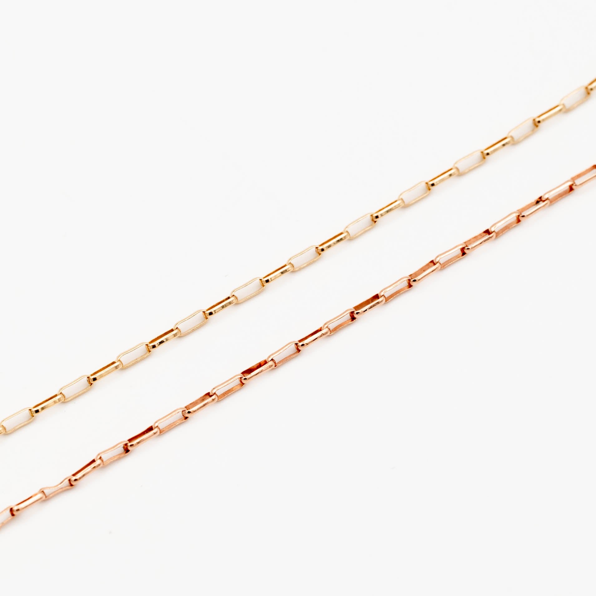 Stylish Baby Paperclip Chain Bracelet - Trendy Gold & Silver Cute Jewelry for Infants & Toddlers - Perfect for Birthday Gifts, Photo Shoots & Special Occasions