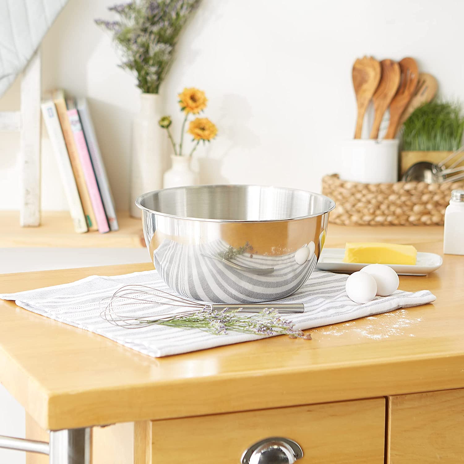 Premium Stainless Steel Mixing Bowls Set - 3 Sizes (1.5QT, 3QT, 5QT) - Non-Slip Bottom for Baking, Cooking & Food Prep - Dishwasher Safe Kitchen Essentials for Home Chefs