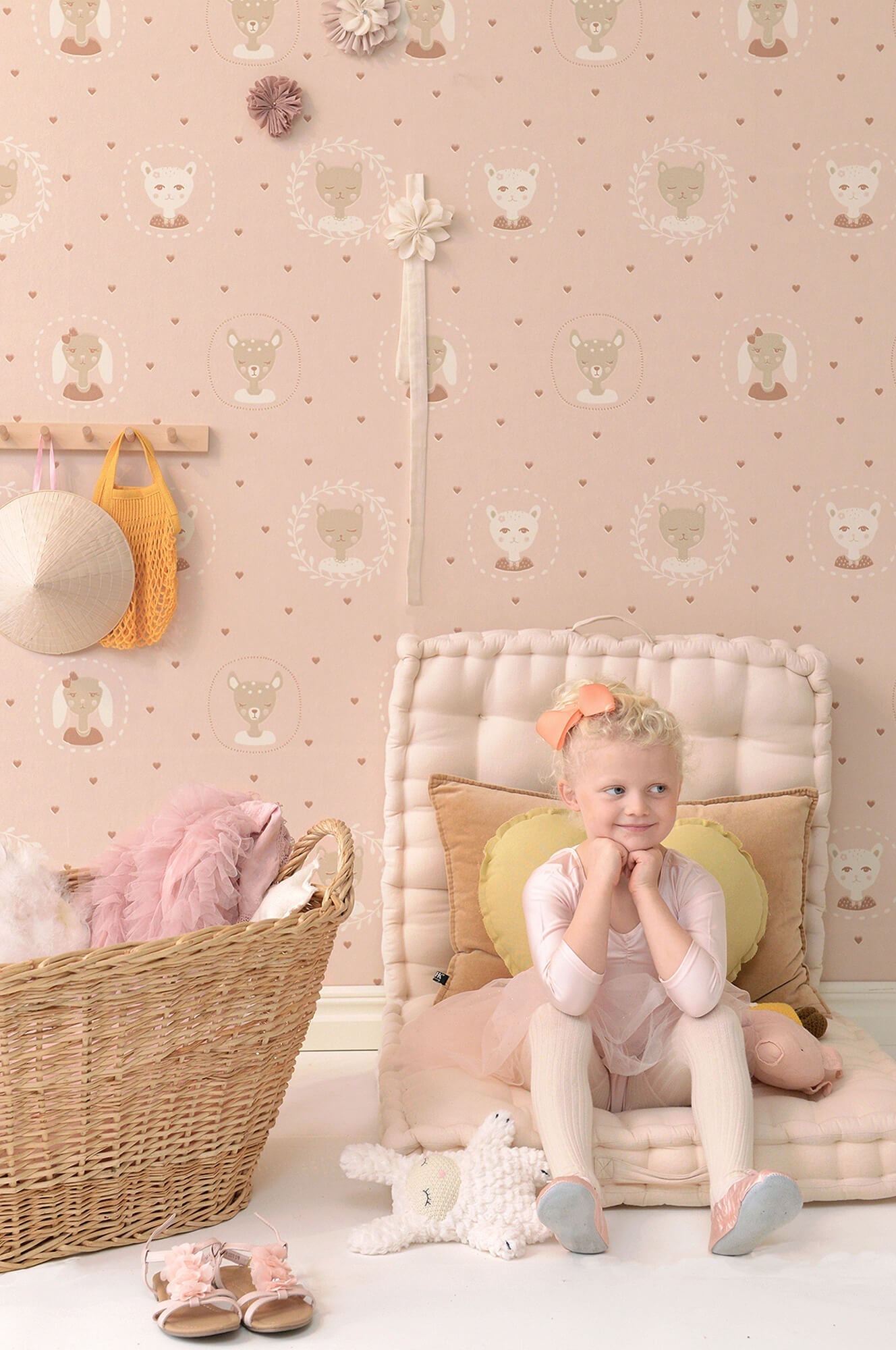 Hearts Dusty Warm Pink Wallpaper - Vintage Floral Peel and Stick Wallpaper for Bedroom, Nursery, Living Room Decor | Self-Adhesive Removable Wallpaper for Home & Office