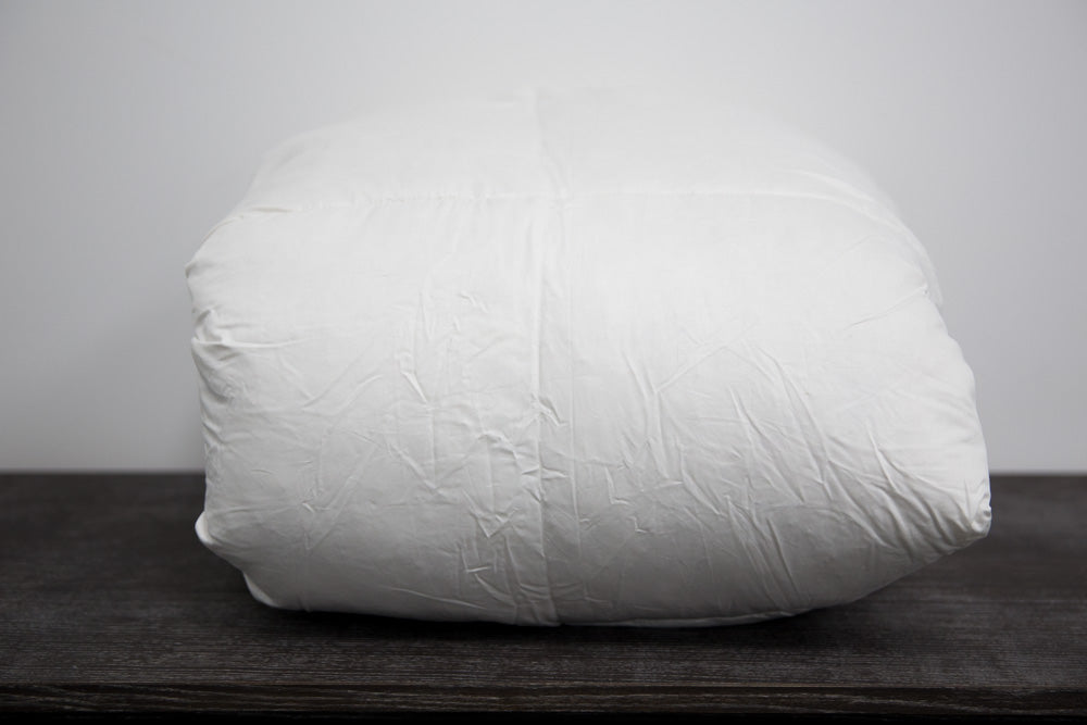 Premium Pillowtex Classic Weight Feather & Down Comforter - All-Season Luxury Bedding for Ultimate Comfort | Perfect for Master Bedrooms, Guest Rooms & Cozy Nights