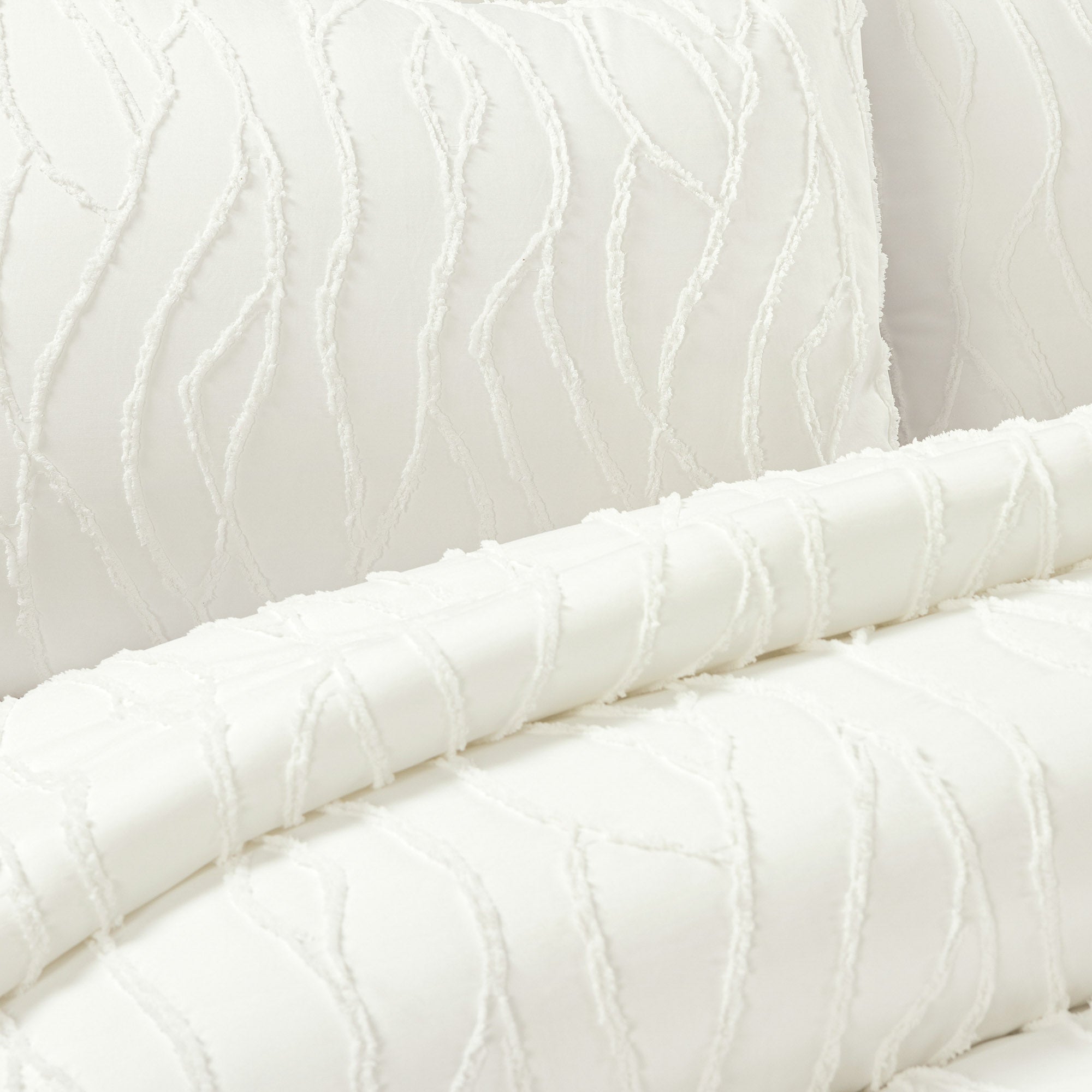 Jacquard Wave 3-Piece Comforter Set - Queen Size Bedding with Matching Pillow Shams - Luxury Soft Microfiber for Cozy Bedroom Decor & Guest Room Essentials