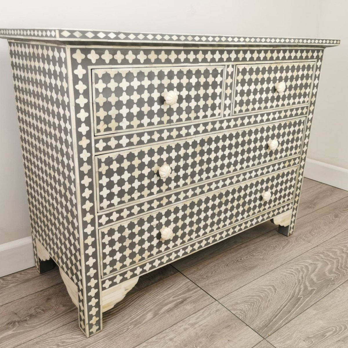 Handmade Bone Inlay Wooden Dresser - Grey Bedroom Chest of Drawers with 5 Drawers for Storage | Perfect for Master Bedroom, Guest Room & Apartment Organization