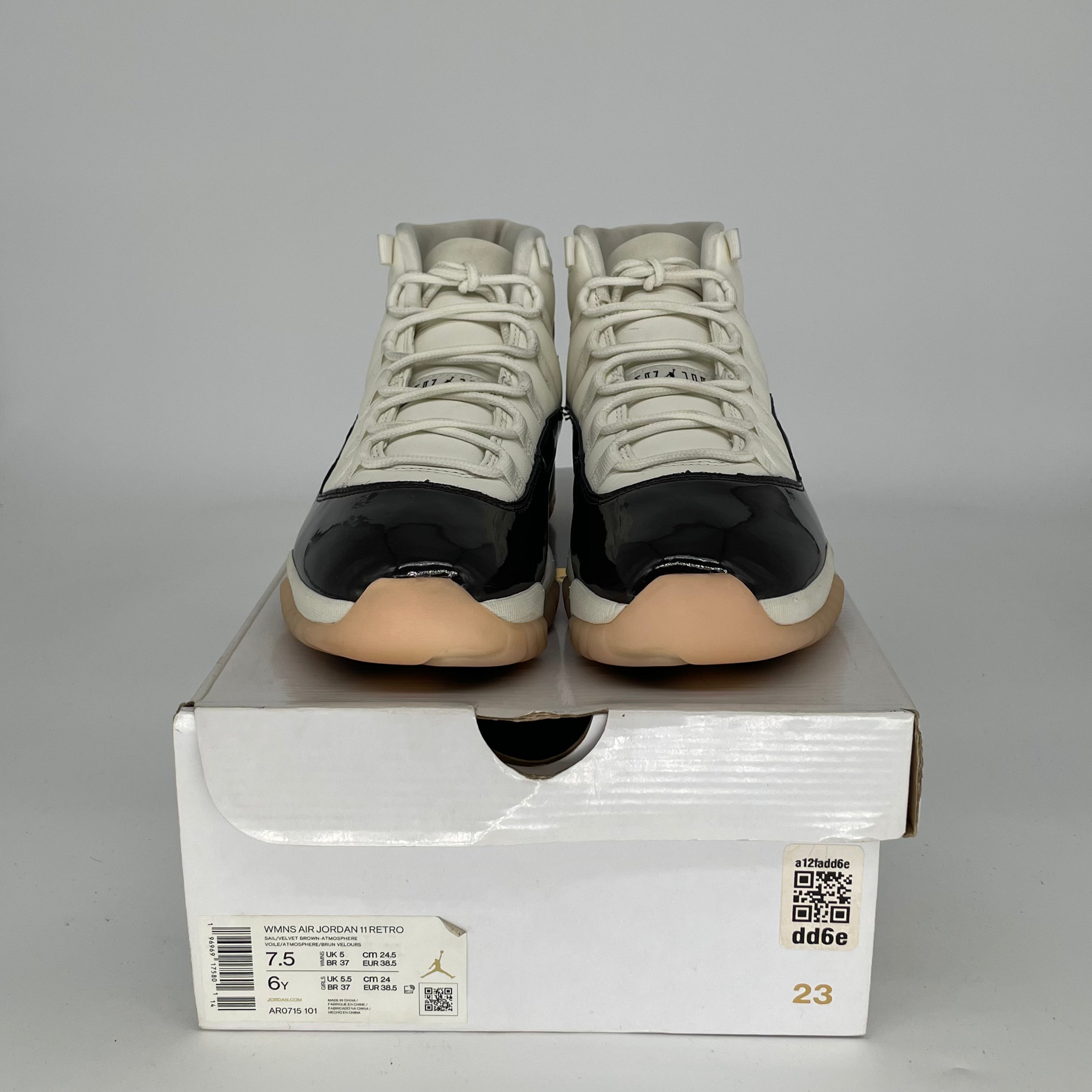 Original Air Jordan 11 Retro 'Neapolitan' Women's Size 6/7.5W (AR0715-101) - Basketball Shoes for Women, Casual Streetwear Sneakers for Running & Gym Workouts