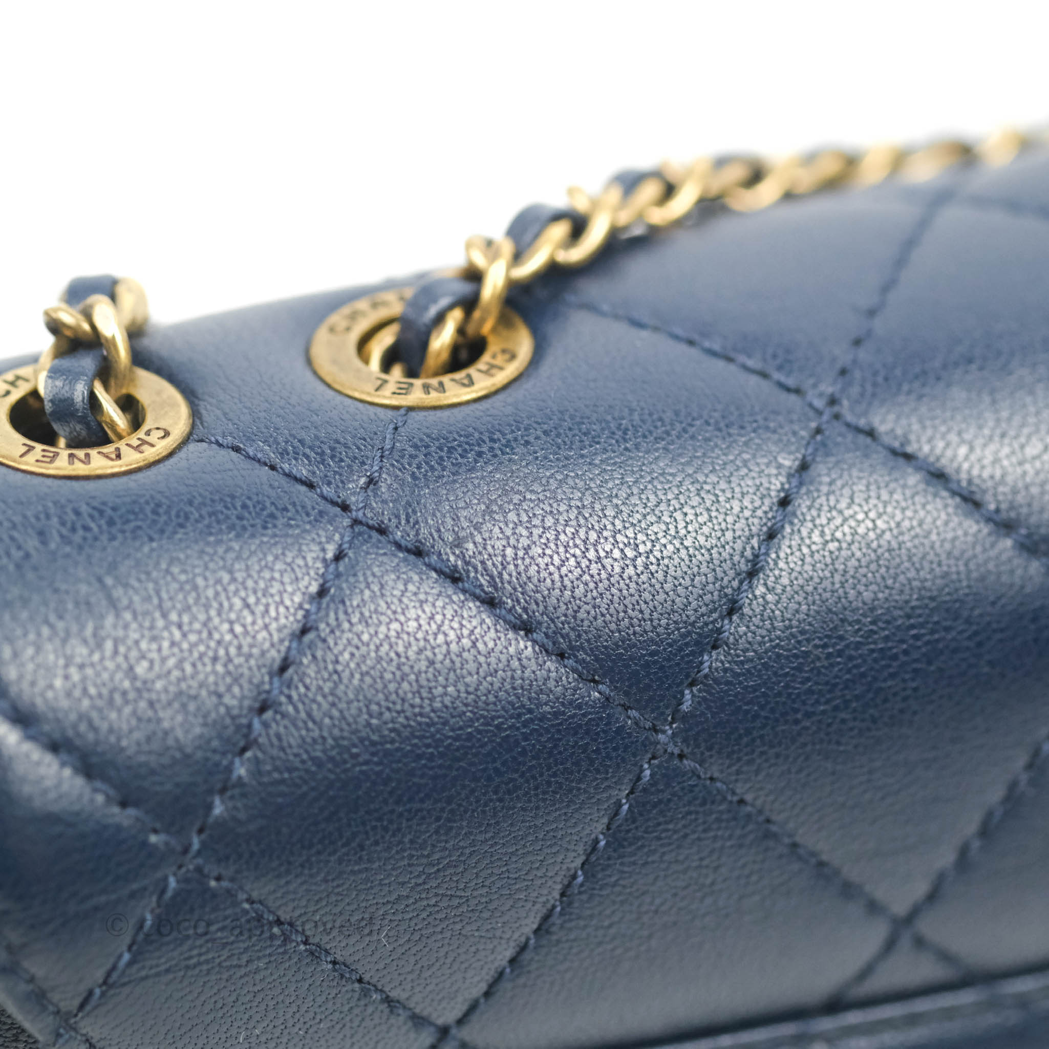 Chanel Vintage Navy Blue Sheepskin Leather Flap Bag with Aged Gold Hardware - Perfect for Evening Events & Luxury Fashion Accessories