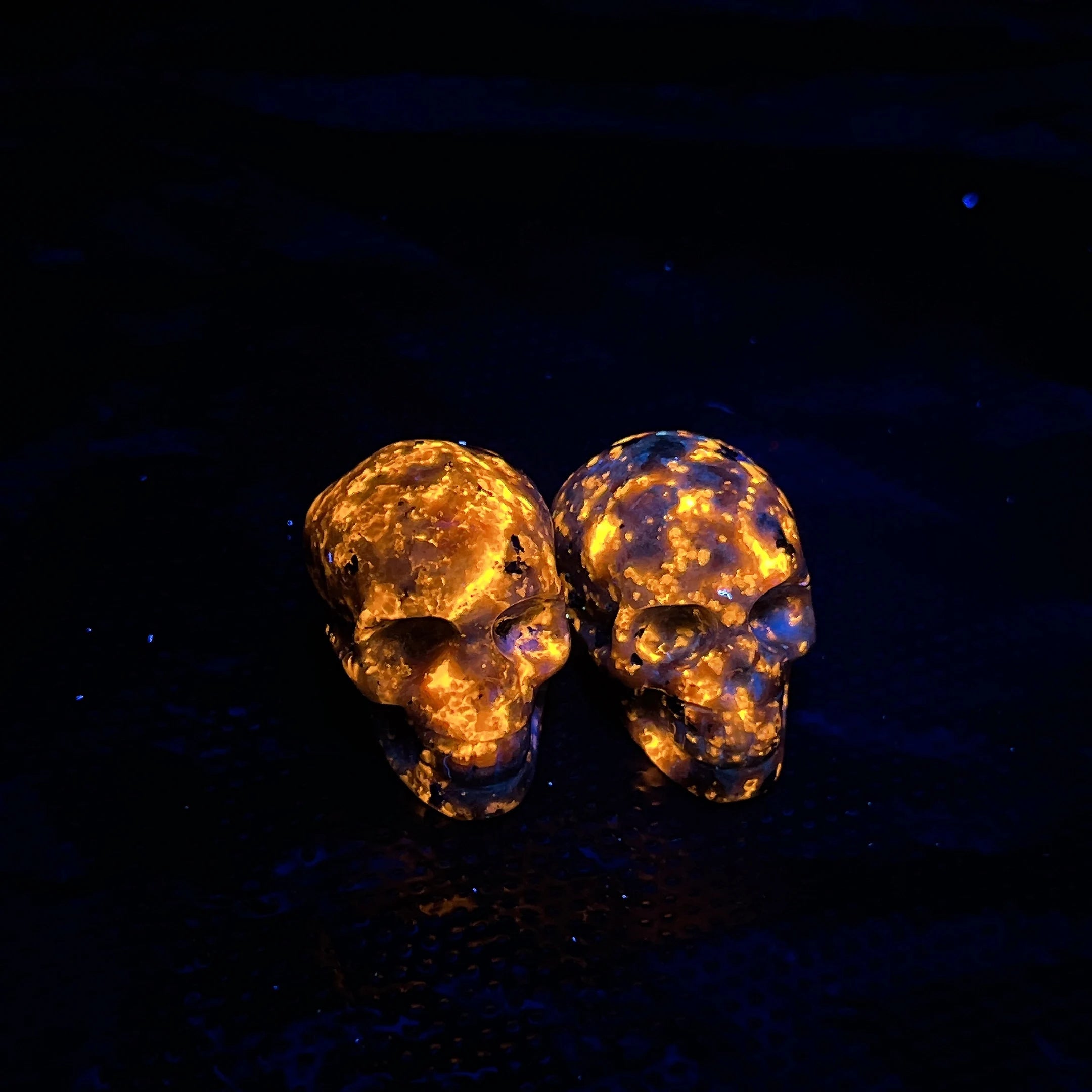 35mm Natural Yooperlite Skull Quartz Crystal Flame Stone Carving - Witchcraft Decor, Home Collection, Unique Spiritual Gift for Meditation & Altar Display