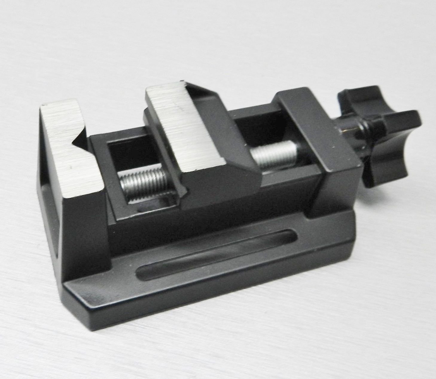 Foredom Mini Table Vise - Compact Bench & Drill Press Vise for Jewelry Making, Hobby & DIY Projects - Perfect for Jewelers, Crafts & Small Workshop Tasks