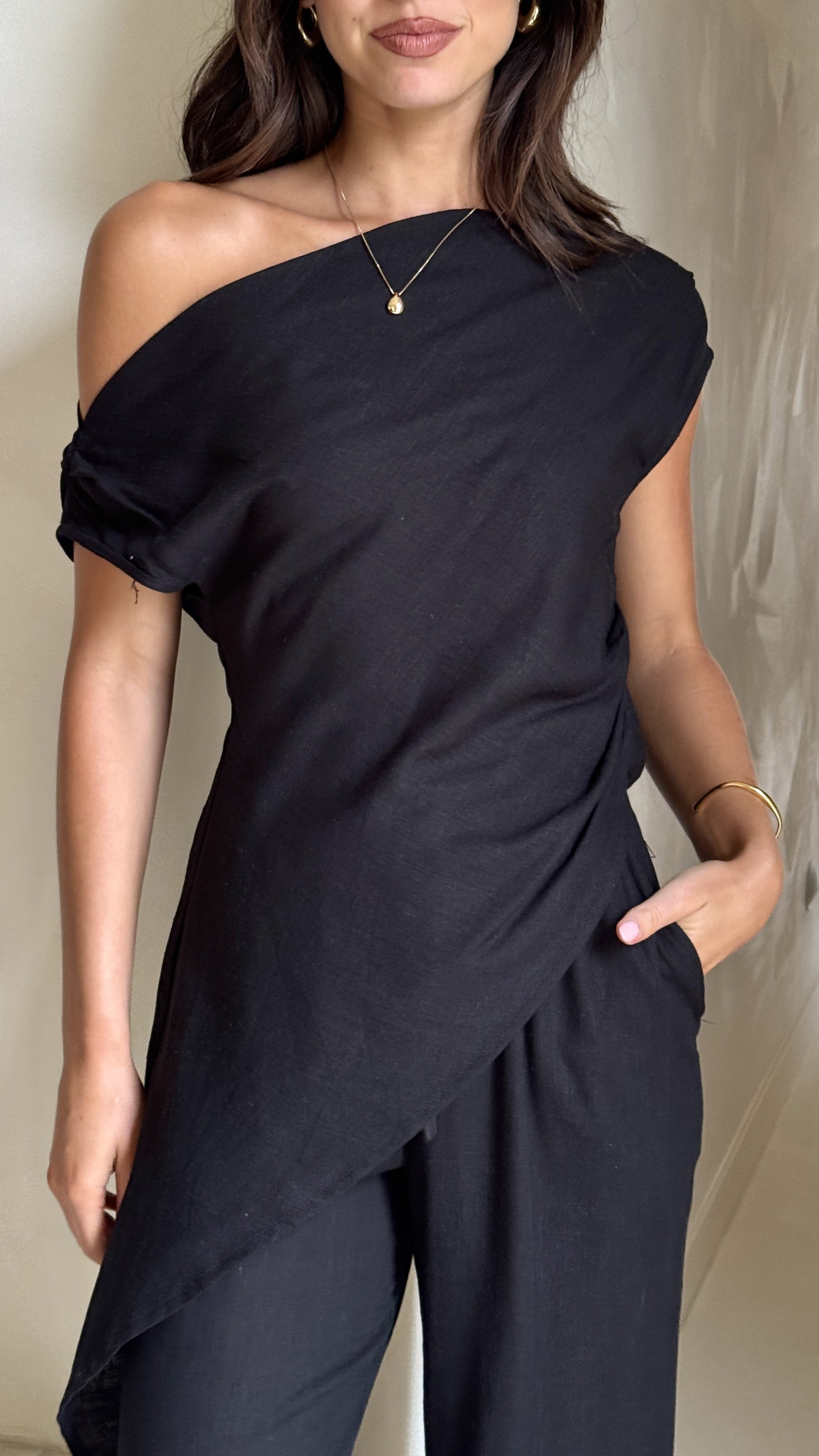 Malena Tunic Top for Women - Elegant Black Blouse with V-Neck & Long Sleeves - Perfect for Office Wear, Casual Outfits & Special Occasions