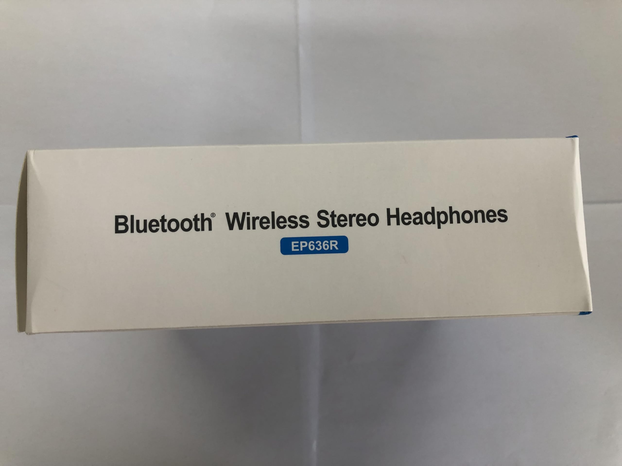 August EP636 Wireless Bluetooth Headphones with NFC & Built-in Mic - On-Ear Comfort for Music, Calls & Gaming - Red (Perfect for Commuting, Workouts & Office Use)