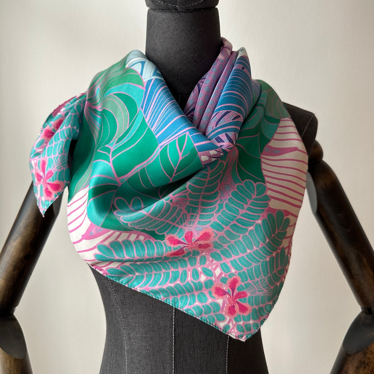 Stylish Tropical Art Deco Silk Scarf for Women - Fashionable Floral Print Shawl - Perfect for Beach Vacations, Summer Outfits & Gift Giving
