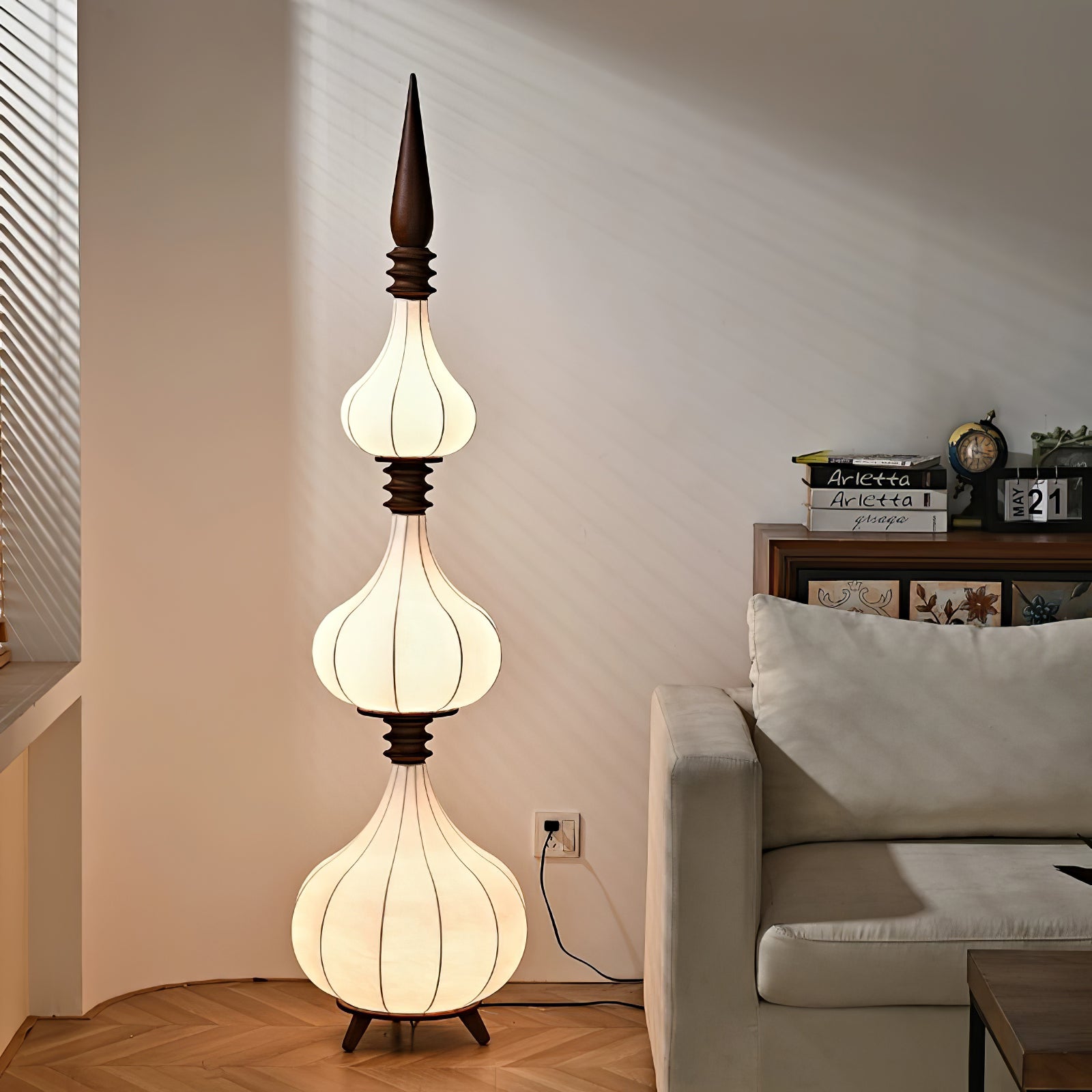 Modern Cassia Floor Lamp - Adjustable Brightness LED Standing Light for Living Room, Bedroom & Office - Perfect for Reading, Relaxing & Ambient Lighting
