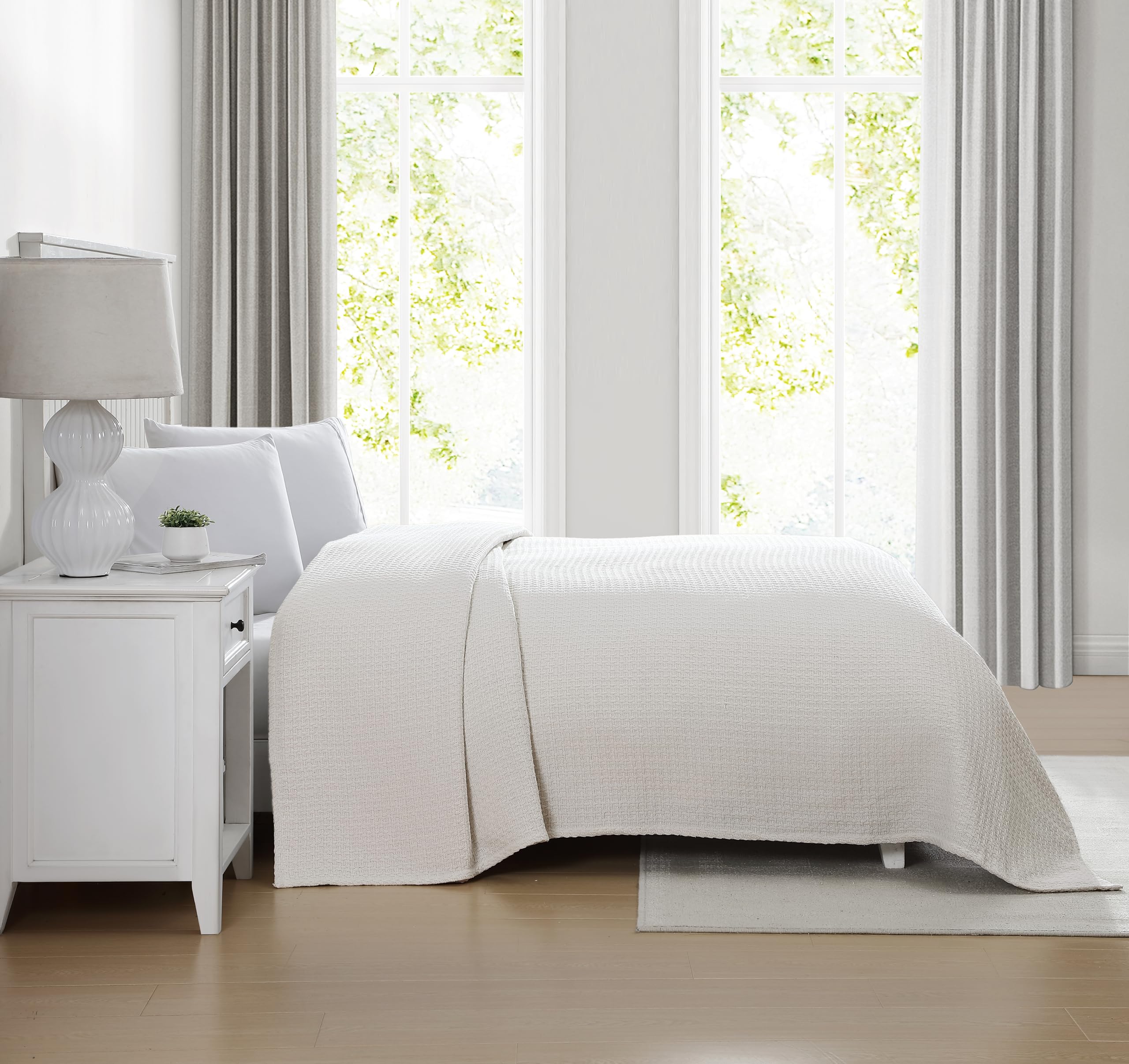 Beatrice Home Fashions 100% Cotton Waffle Weave Blanket - King Size, Ivory | Lightweight & Breathable All-Natural Cotton Bedding | Perfect for Hotels, Guest Rooms & Cozy Home Use