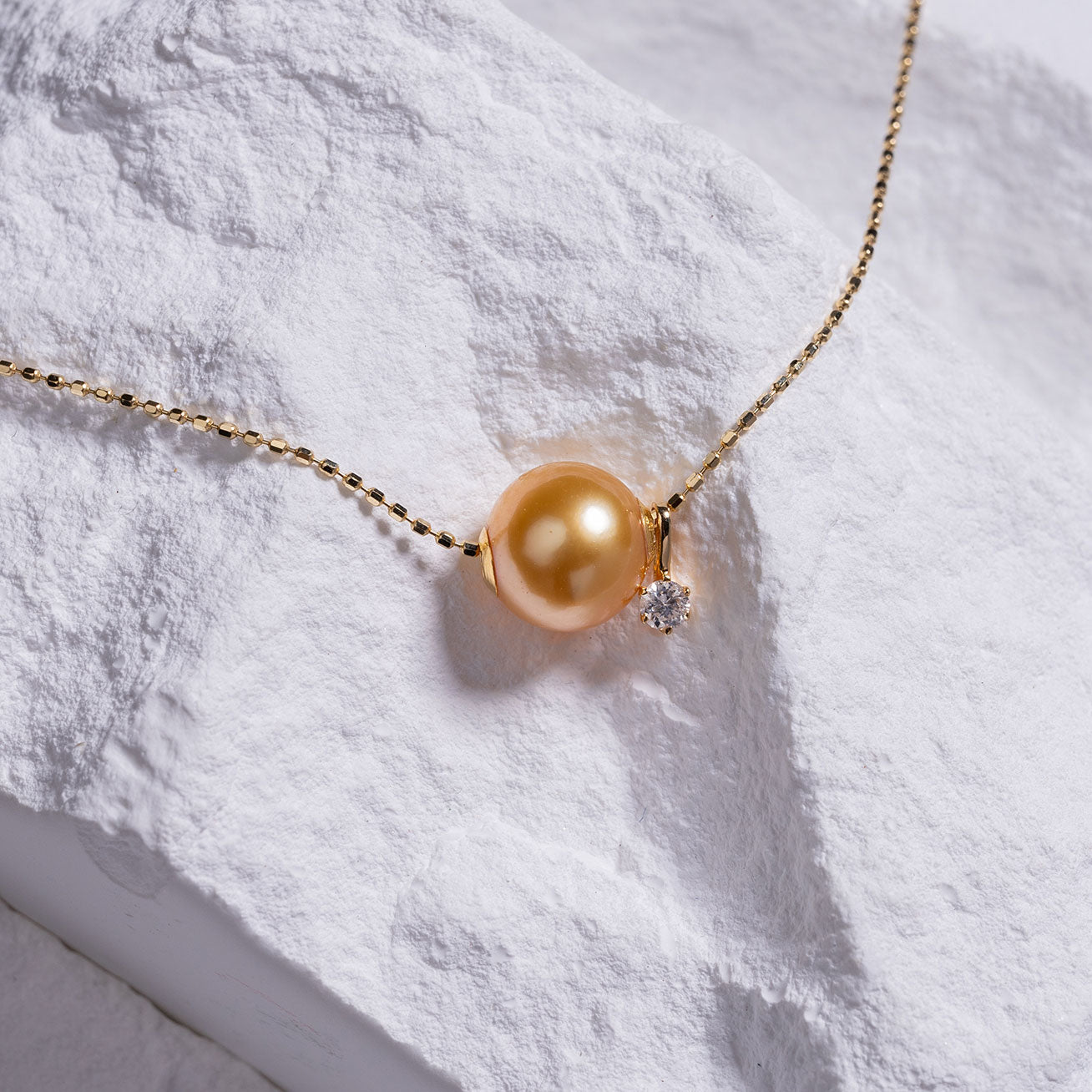 18K Gold Diamond South Sea Golden Pearl Necklace for Women - Luxury Bridal Jewelry Gift, Elegant Evening Wear & Special Occasion Accessory KN00124