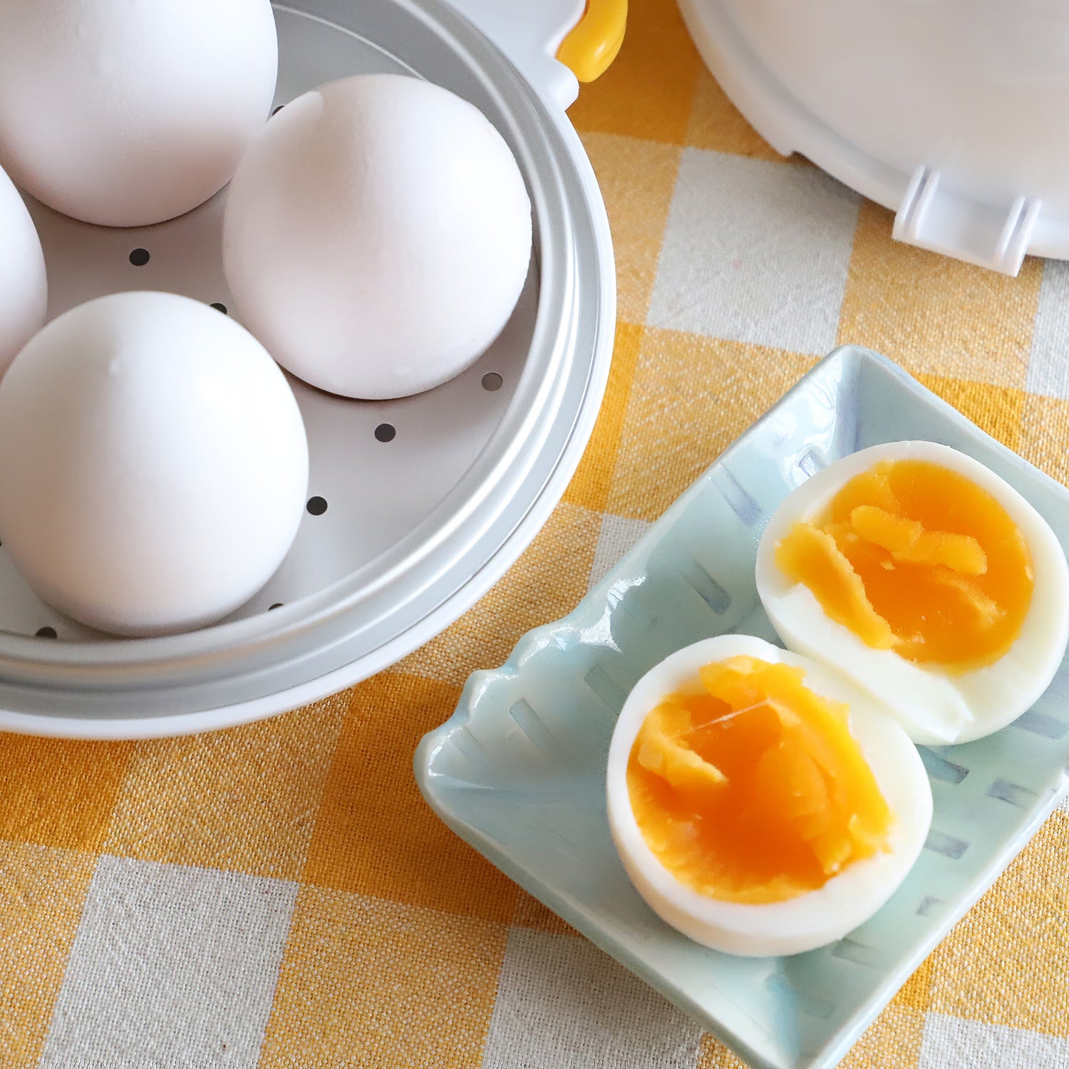 Akebono Microwave Egg Boiler - Quick & Easy 3-Egg Cooker for Perfect Hard, Medium or Soft Boiled Eggs - Ideal for Breakfast, Meal Prep & Keto Diet