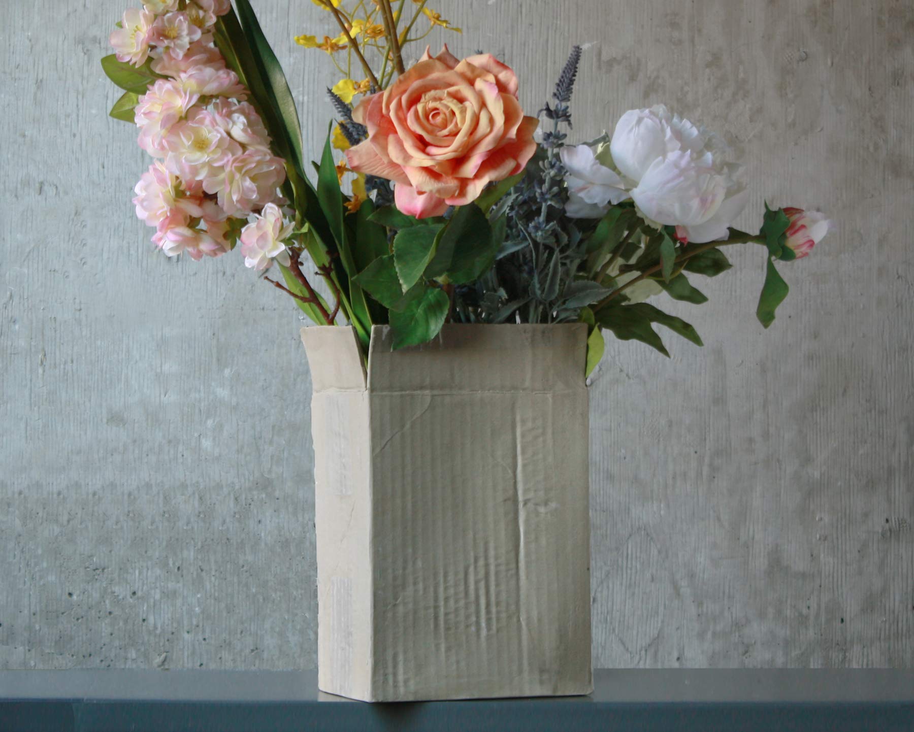 Elegant Ceramic Box Flower Vase for Home Decor - Perfect for Centerpieces, Wedding Decorations & Gift Giving