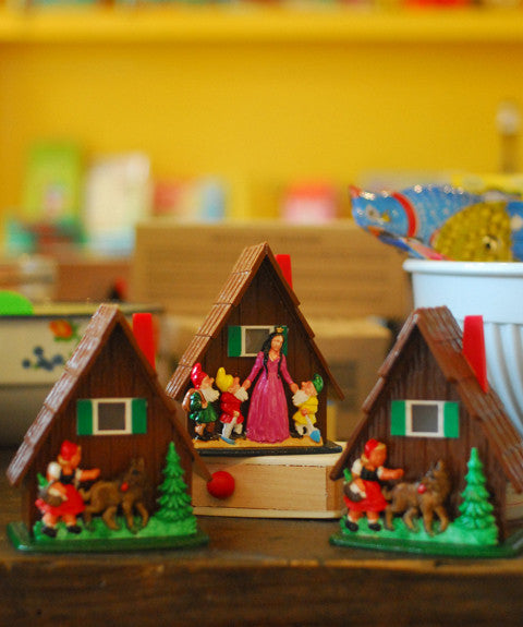Enchanted Fairy Tale House Viewer - Magical Miniature House for Kids' Storytelling & Playtime | Perfect for Bedtime Stories, Imaginative Play & Room Decor