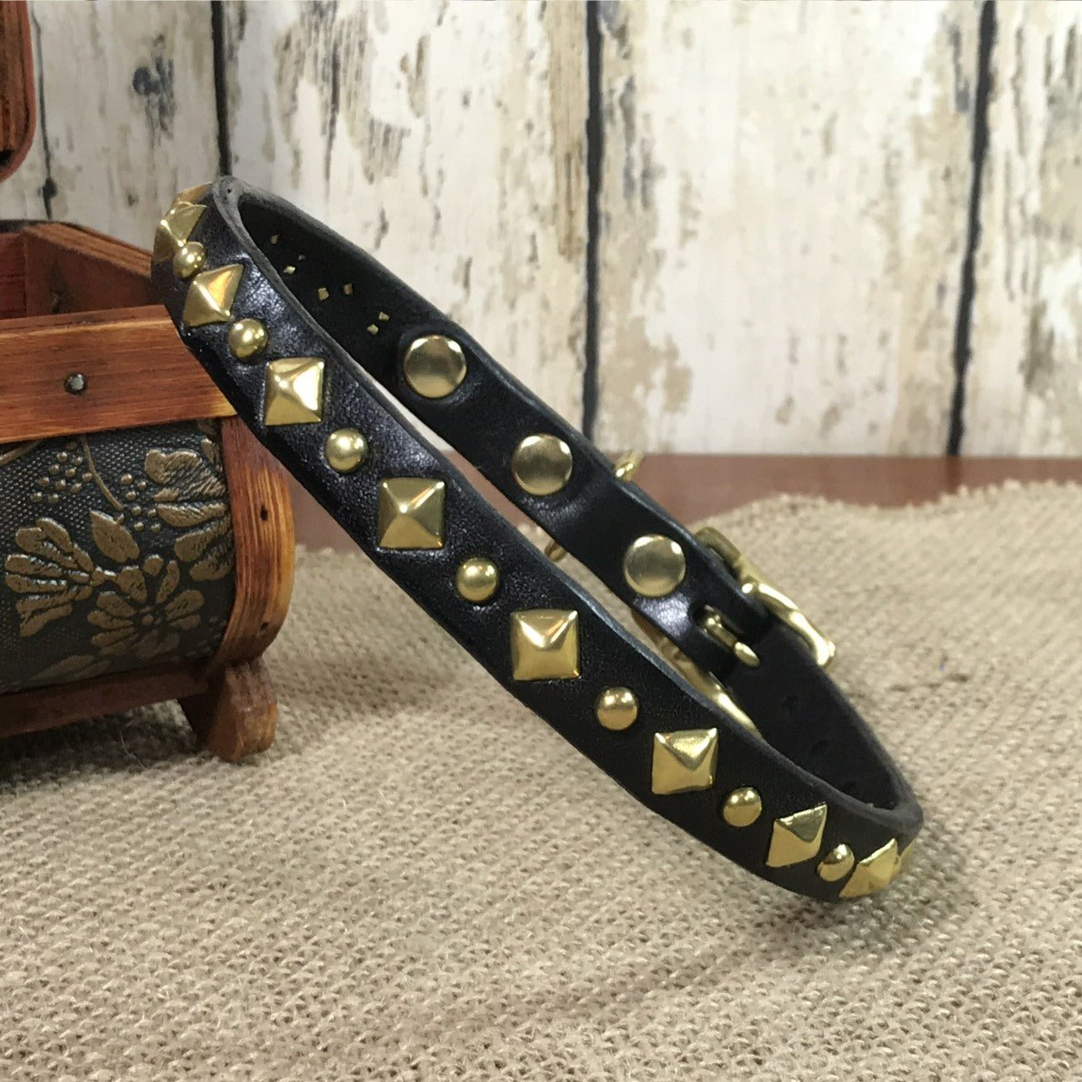 Handmade Catalina Leather Dog Collar - Premium Adjustable Pet Collar for Small Medium Large Dogs - Durable & Comfortable for Daily Walks, Training & Outdoor Adventures