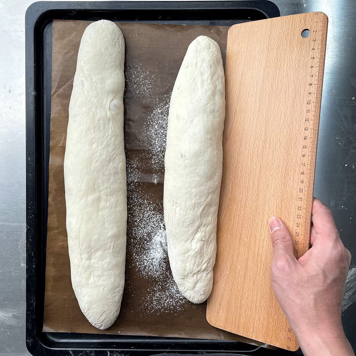 38cm Baguette Transfer Peel - Premium Solid Hardwood Baking Board for French Bread - Durable Professional Baker's Tool with Dough Lame, 2 Couche & Scrapers - Perfect for Artisan Bread Baking, Pizza Making & Pastry Prep