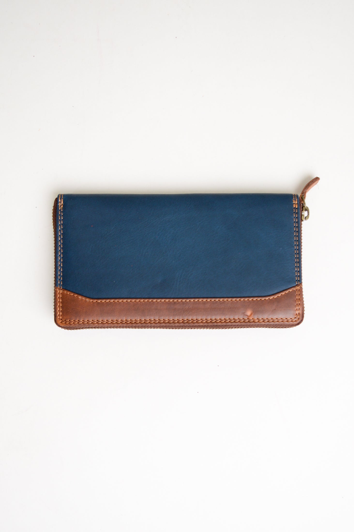 Premium Adrian Klis 190 Single Zip Buffalo Leather Wallet for Men - Slim RFID Blocking Bifold Wallet - Perfect for Everyday Carry, Travel & Business Use