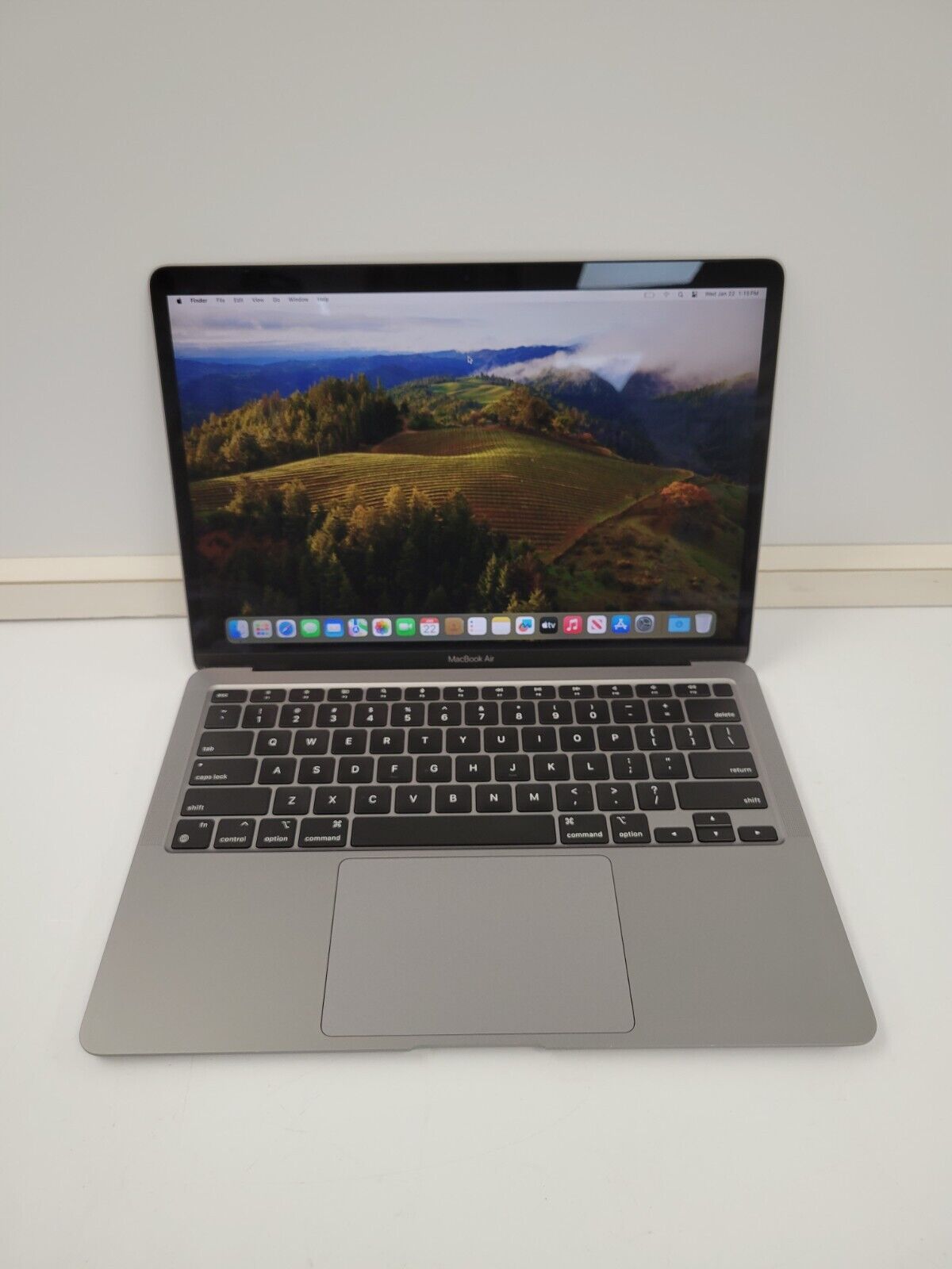 Apple A2337 MacBook Pro Laptop - 13-inch, M1 Chip, 8GB RAM, 256GB SSD - Perfect for Work, Study & Creative Projects
