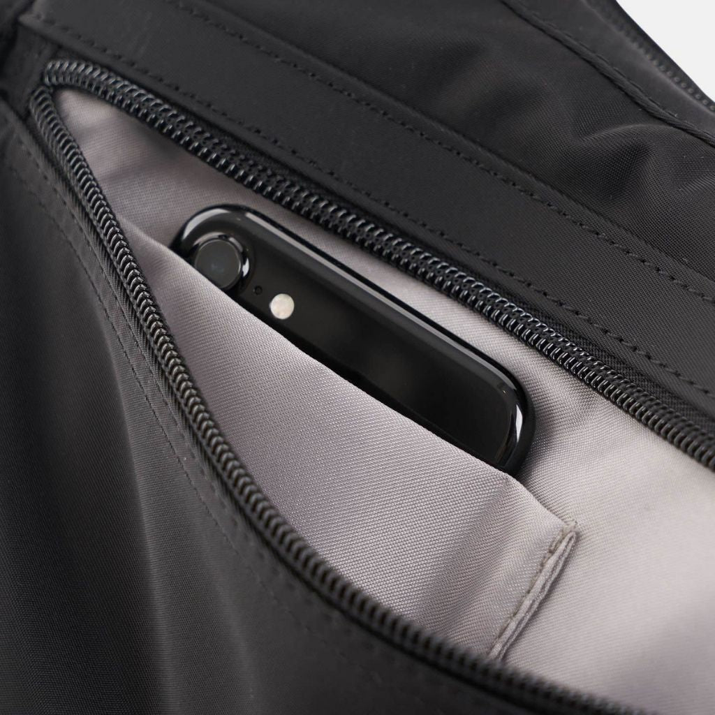 Hedgren HARPERS S RFID Blocking Crossbody Bag for Women - Secure & Stylish Black Purse - Perfect for Travel, Shopping, and Daily Use