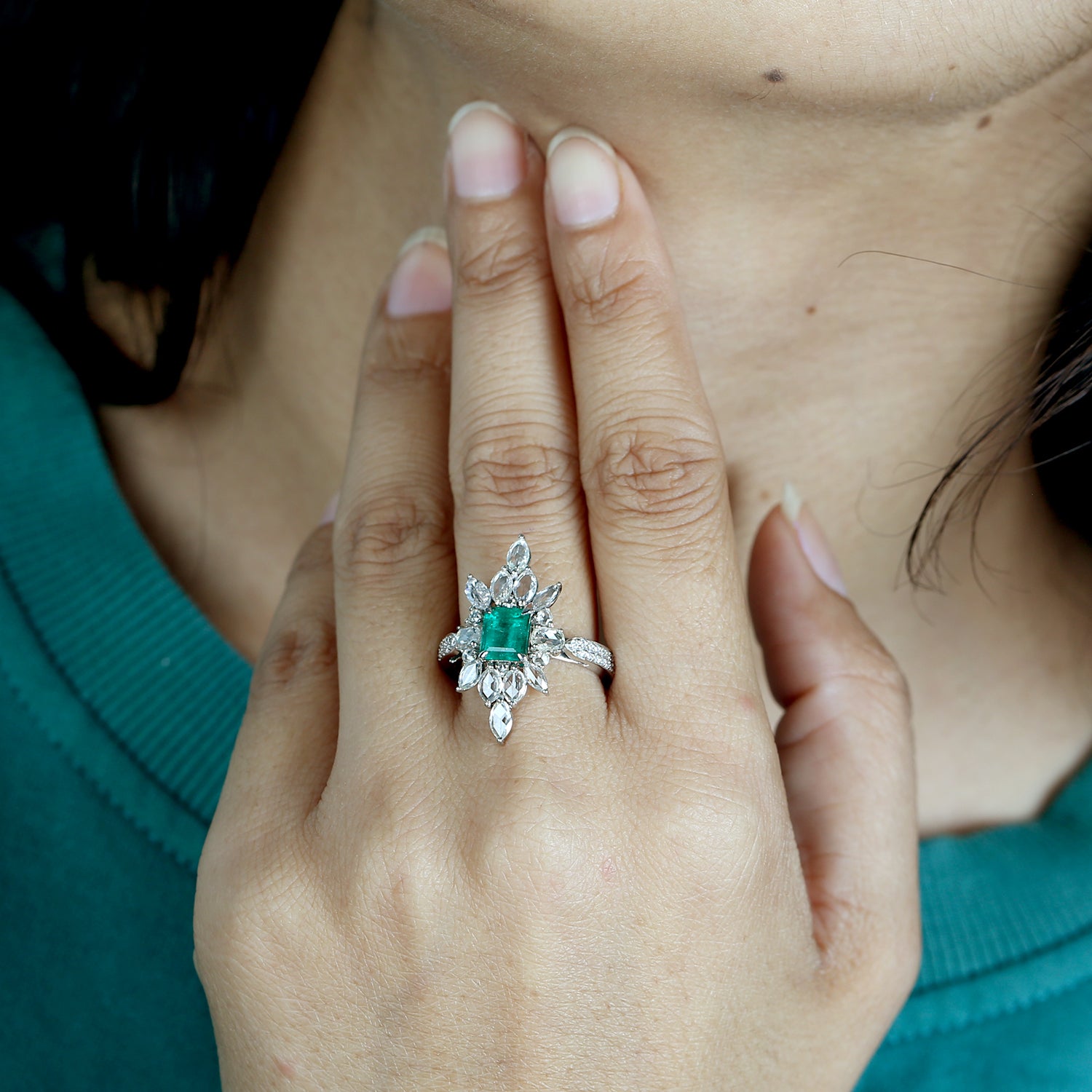 Emerald Gemstone Rose Cut Diamond Ring in 18k White Gold - Elegant Vintage Jewelry for Women, Perfect for Weddings, Anniversaries & Special Occasions