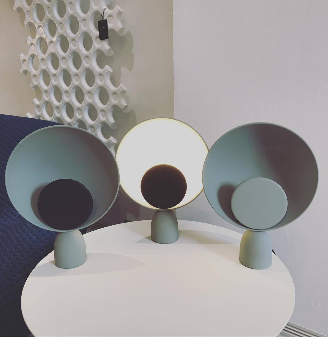 Blooper Table Lamp - Modern LED Desk Light for Home Office, Bedroom & Living Room - Perfect for Reading, Working & Decor