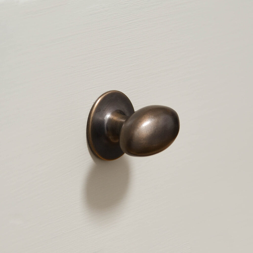 Vintage Distressed Antique Brass Oval Cabinet Knob - Handcrafted Pull Handle for Kitchen Cabinets, Dressers & Furniture Restoration - Perfect for Farmhouse, Rustic & Shabby Chic Home Decor