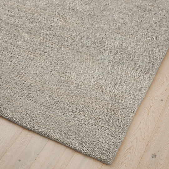 Premium Valencia Floor Rug - Soft Cloud Design - 300cm x 400cm (10ft x 13ft) - Non-Slip Living Room Carpet for Home Decor & Cozy Bedroom