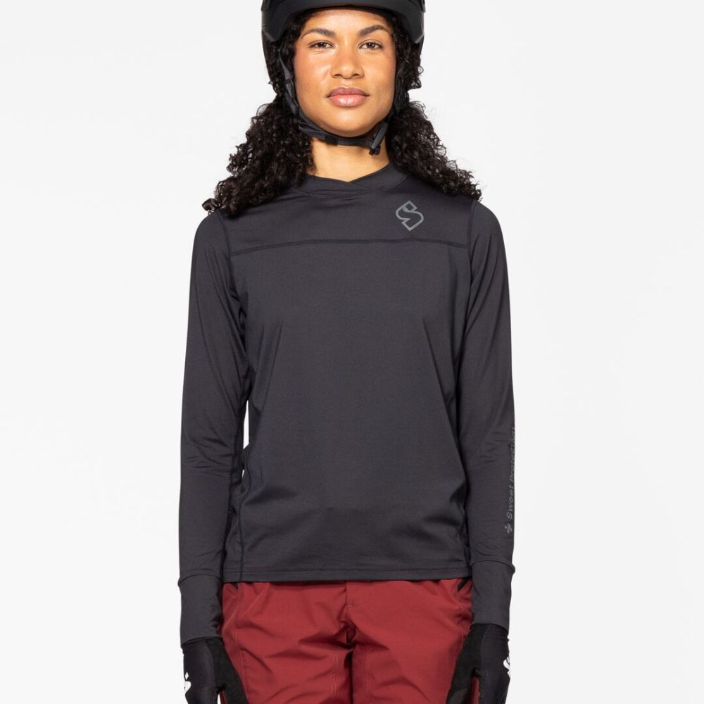 Hunter Women's Long Sleeve MTB Jersey - Black | Breathable & Comfortable Cycling Shirt for Mountain Biking & Outdoor Adventures