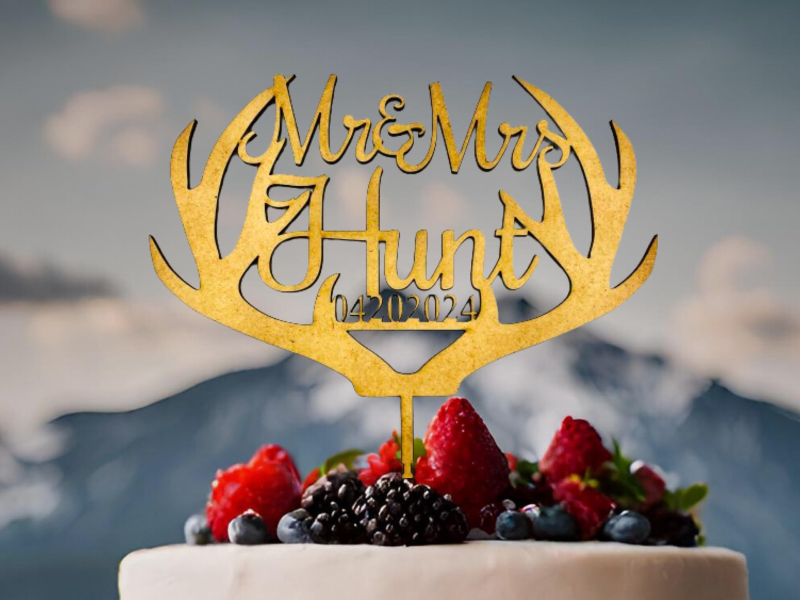Mr & Mrs Deer Antler Cake Topper - Rustic Calligraphy Wedding Anniversary Cake Decoration - Custom Personalized Cake Topper for Weddings, Anniversaries & Romantic Celebrations