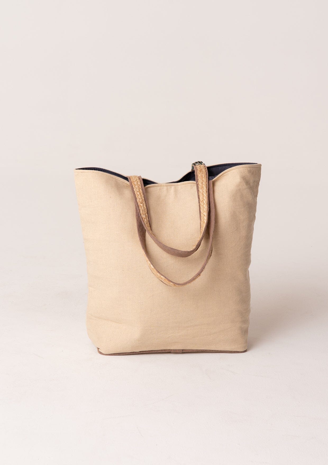 Stylish and Durable Caught My Eye Tote Bag for Women - Perfect for Shopping, Beach, Work & Everyday Use