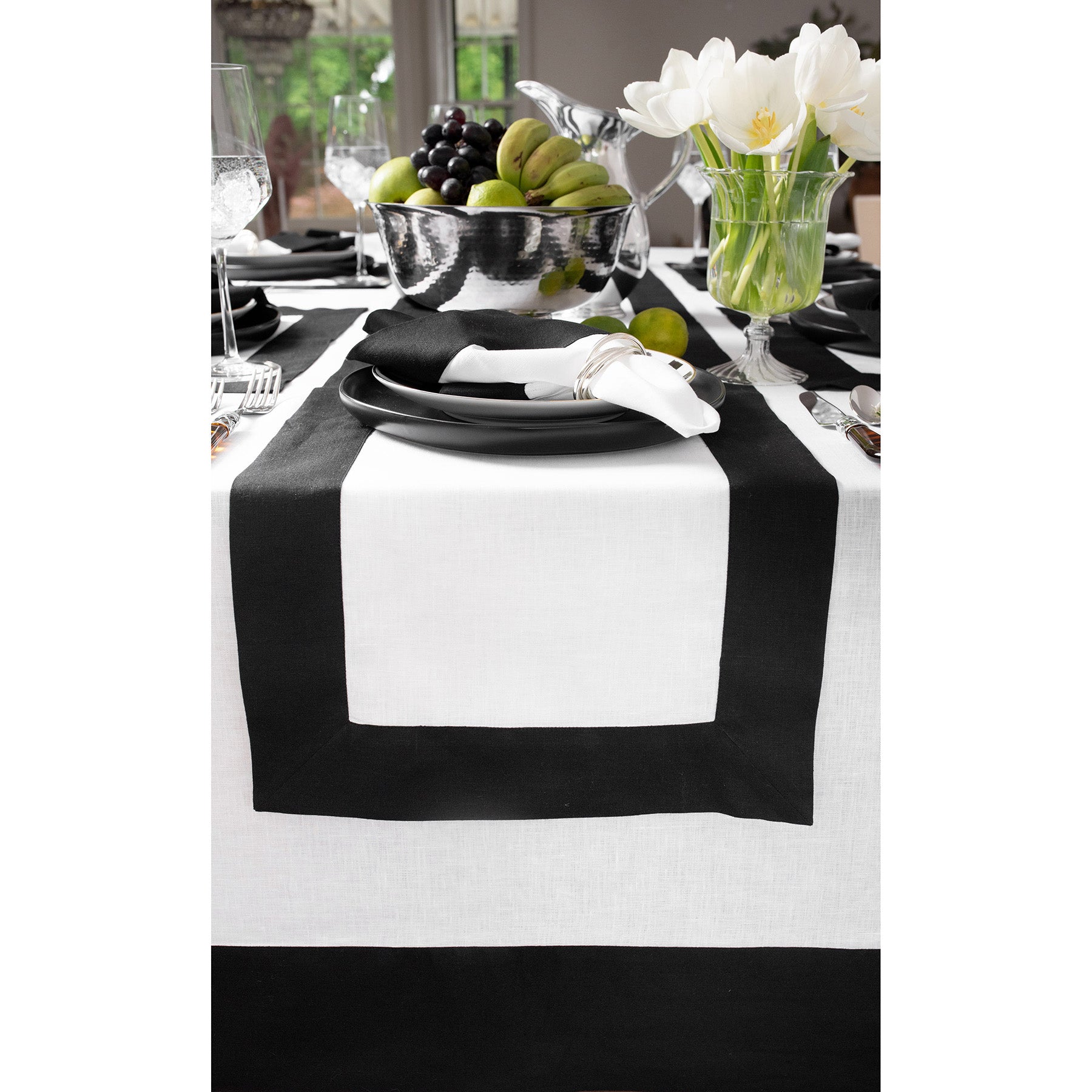 Elegant Contempo Table Runner - Premium Dining Decor for Weddings, Holidays & Everyday Use