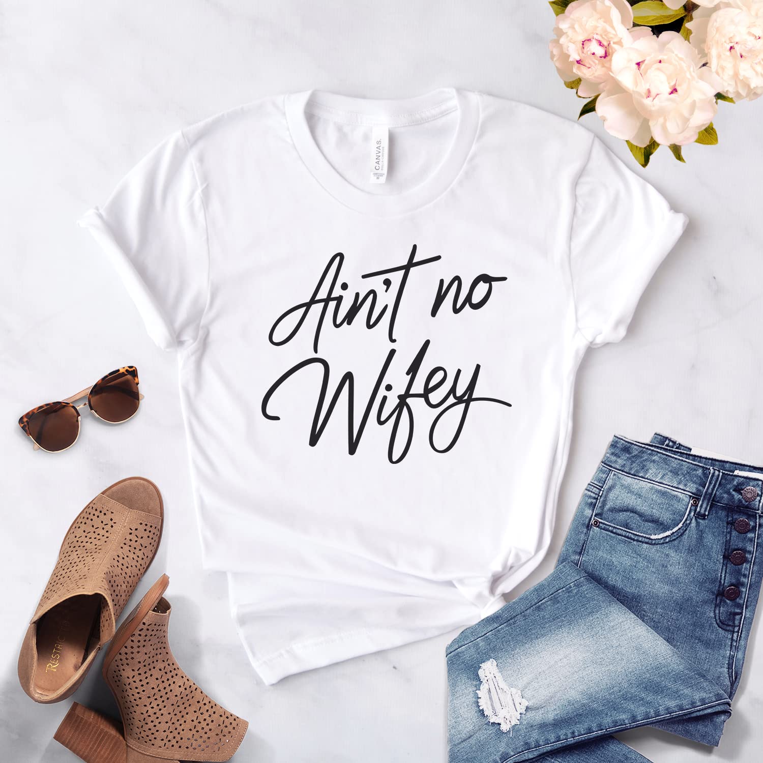 Feminist T-Shirt - No Wifey Tee - Women's Rights & Empowerment Shirt - Softstyle Unisex Cotton Top for Everyday Wear - Perfect for Protests, Casual Outfits & Feminist Events