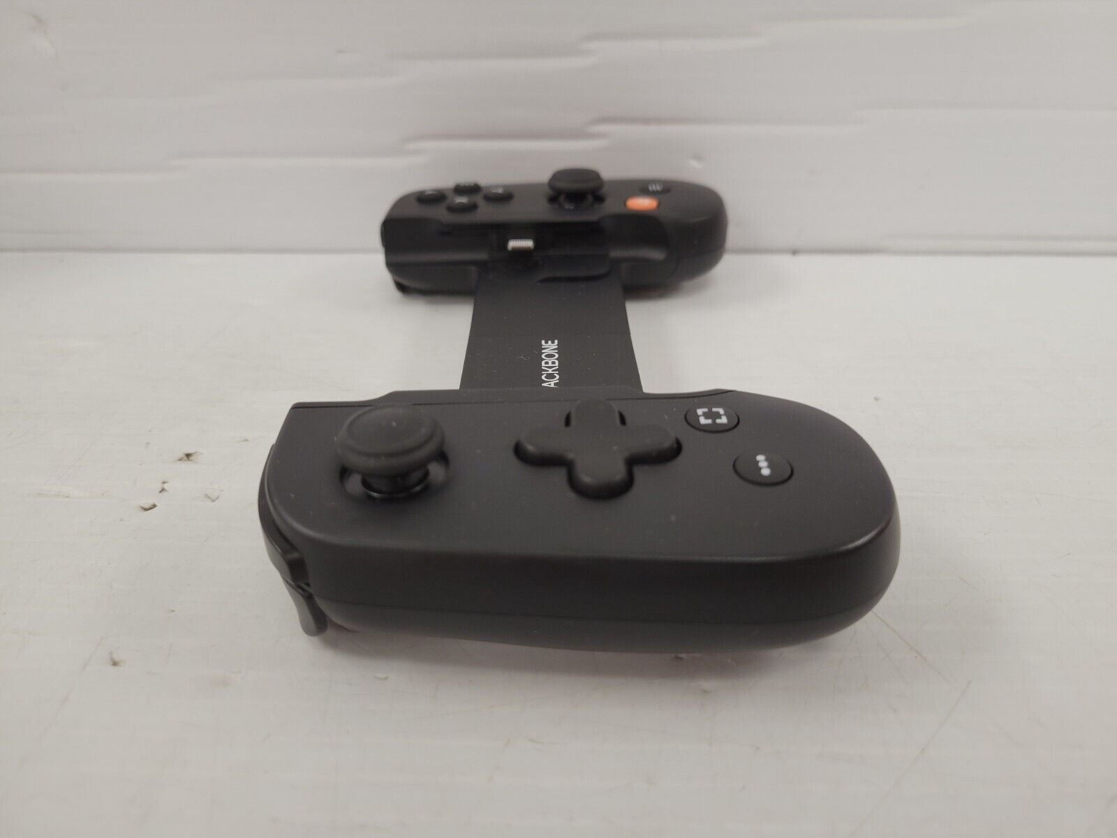 Backbone BB-02 Mobile Game Controller for iPhone & Android - Play Fortnite, Call of Duty & More Anywhere