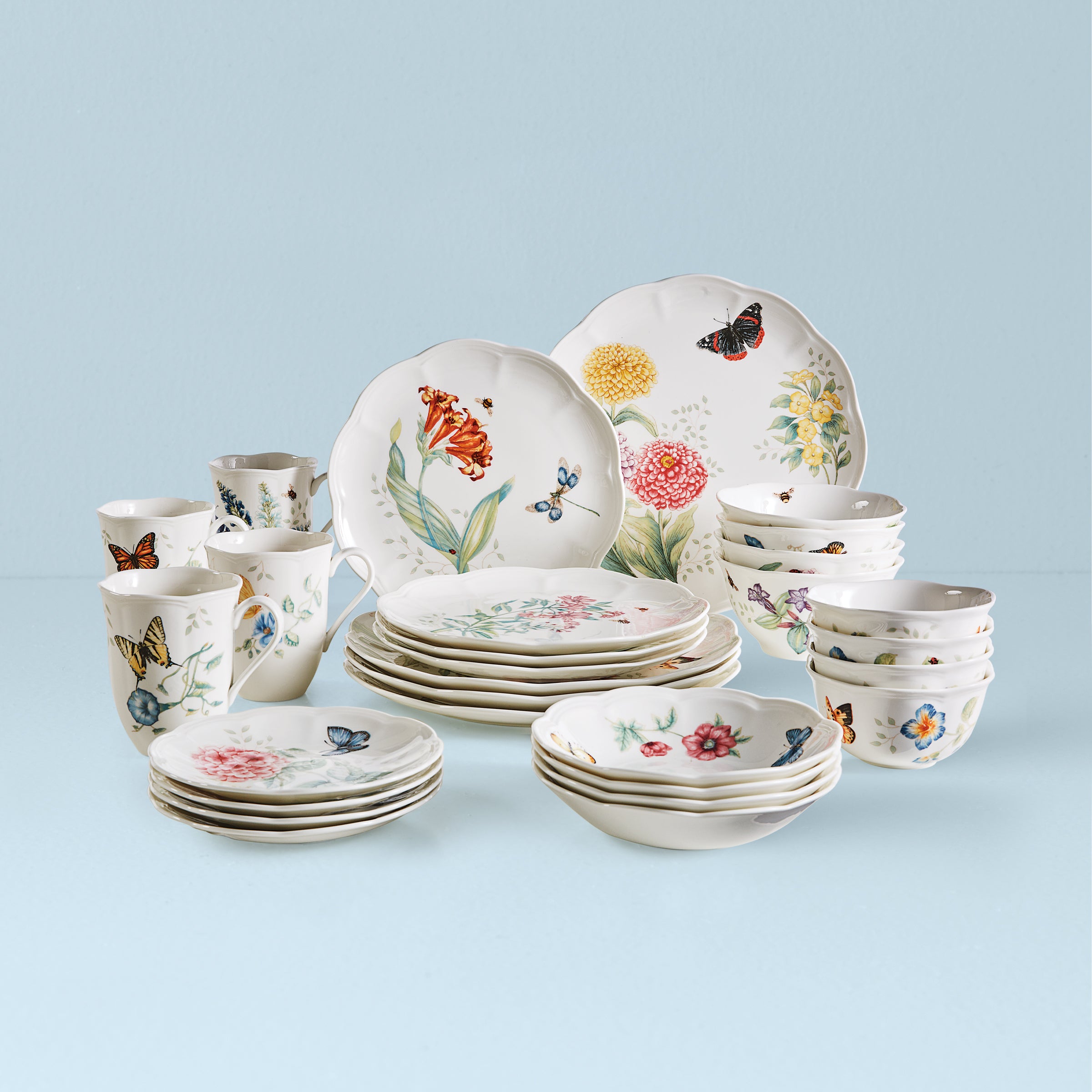 Butterfly Meadow 28-Piece Dinnerware Set - Porcelain Plates, Bowls & Mugs for Family Dining, Dinner Parties & Everyday Use