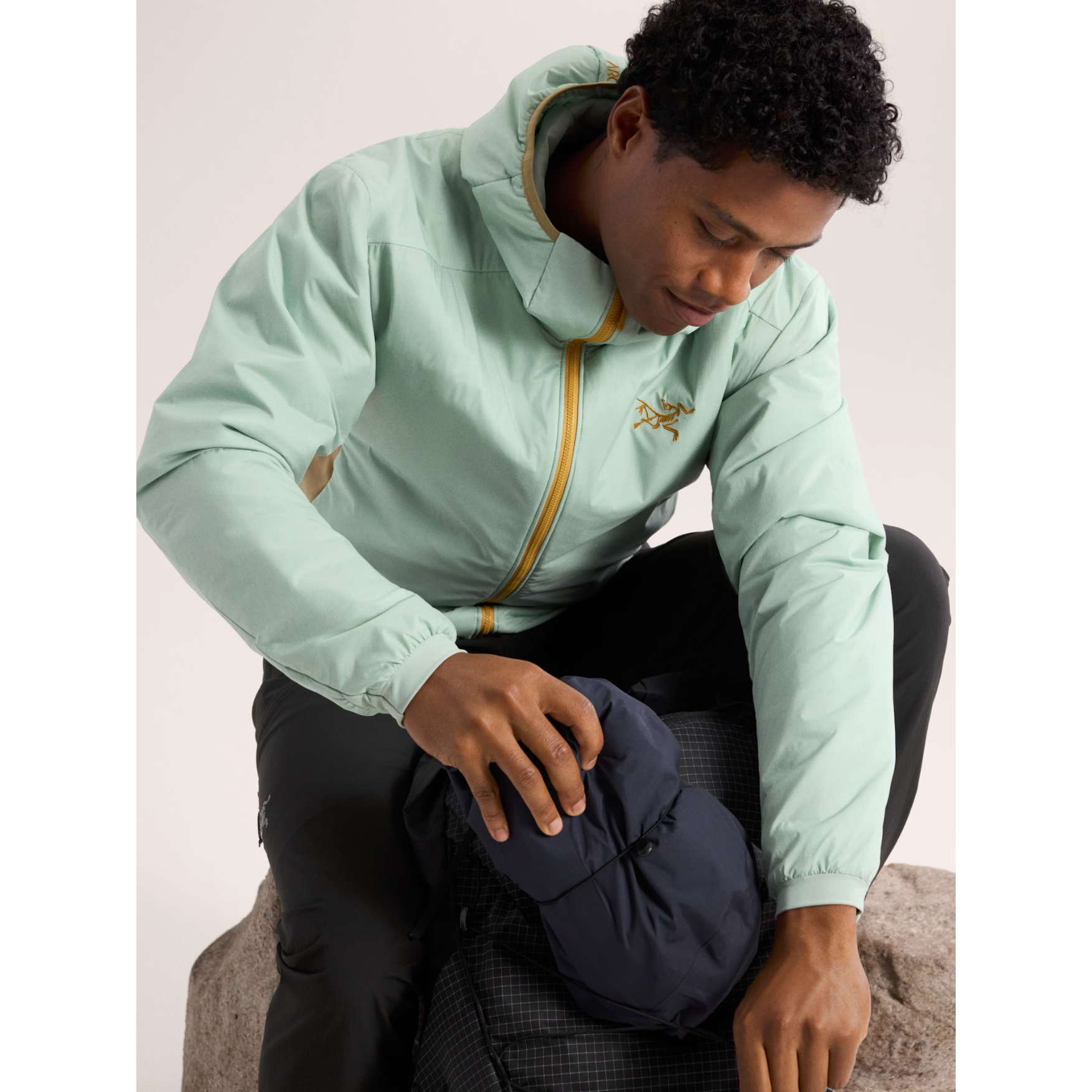 Arc'teryx Men's Atom Hoody - Lightweight Insulated Jacket for Hiking & Outdoor Activities | Water-Resistant & Breathable | Perfect for Camping, Climbing & Winter Sports