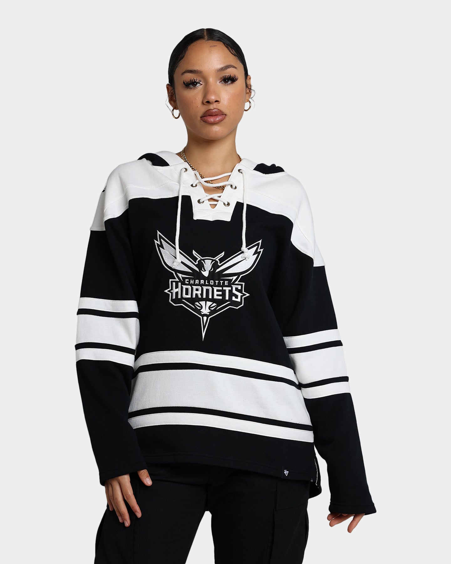 47 Brand Charlotte Hornets Superior Lacer Hoodie - NBA Basketball Fan Apparel - Jet Black - Cozy Pullover Sweatshirt for Men & Women - Perfect for Game Day & Casual Wear