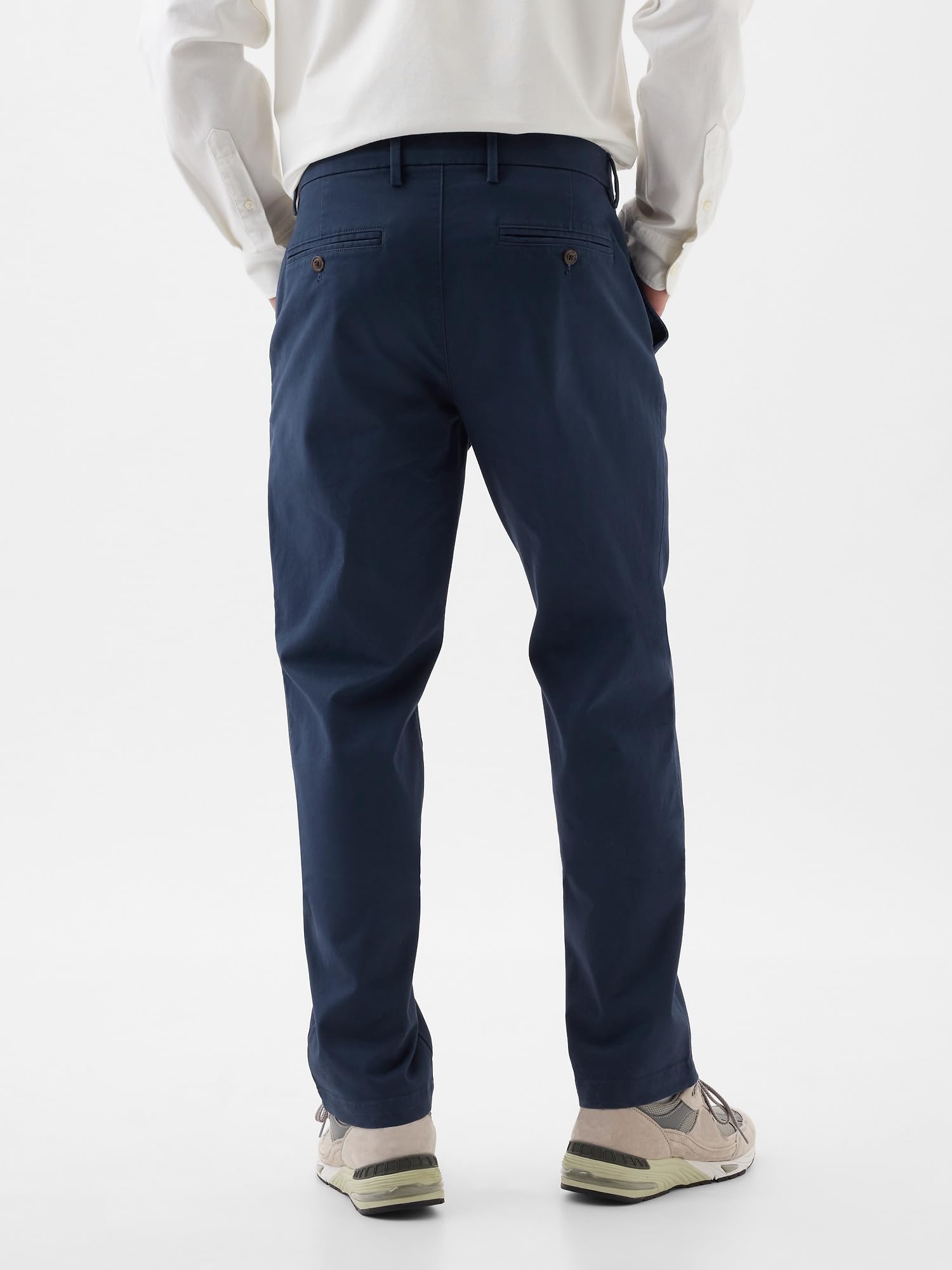 GAP Men's Essential Straight Fit Khaki Chino Pants - Classic Casual & Work Pants for Business, Office & Everyday Wear