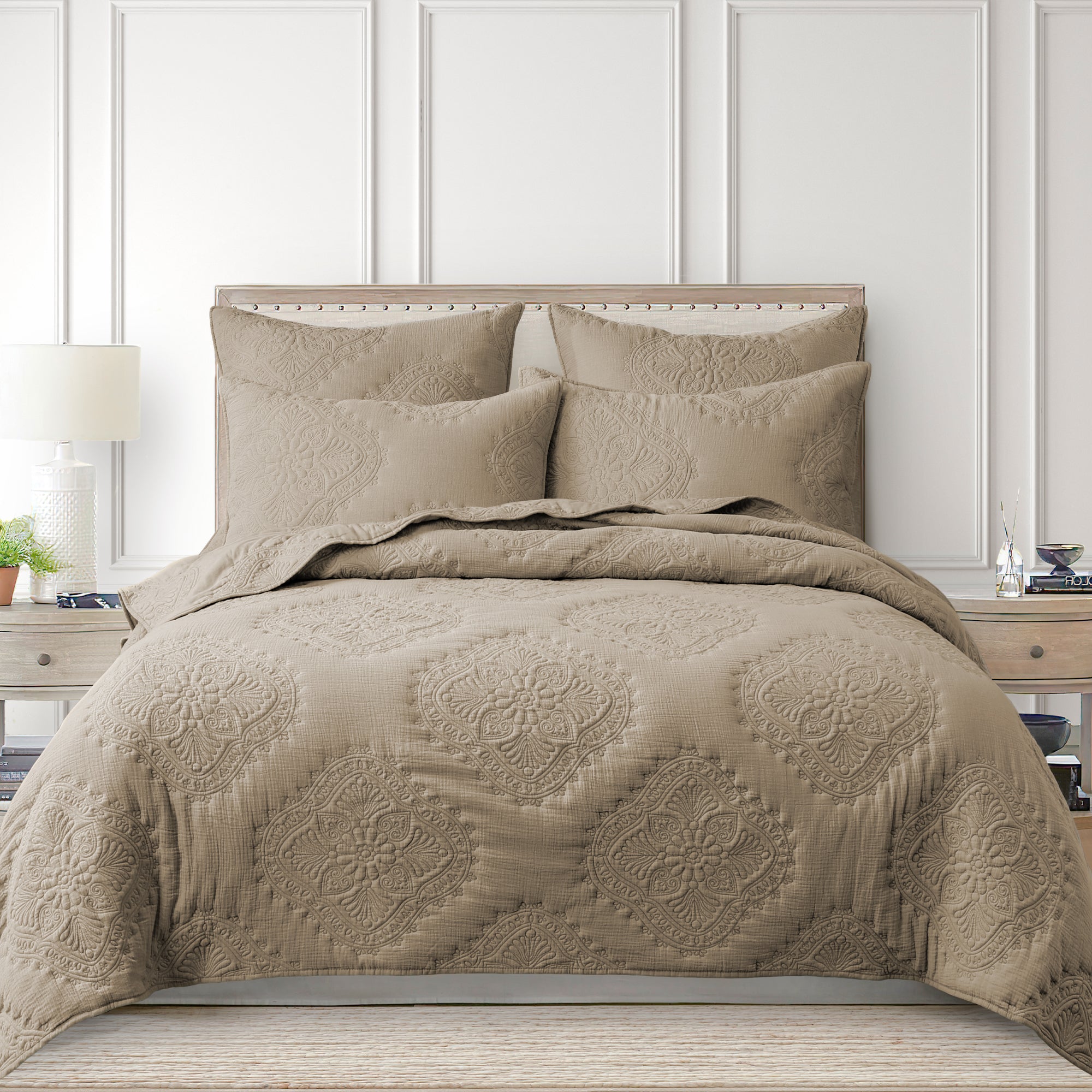 Taupe