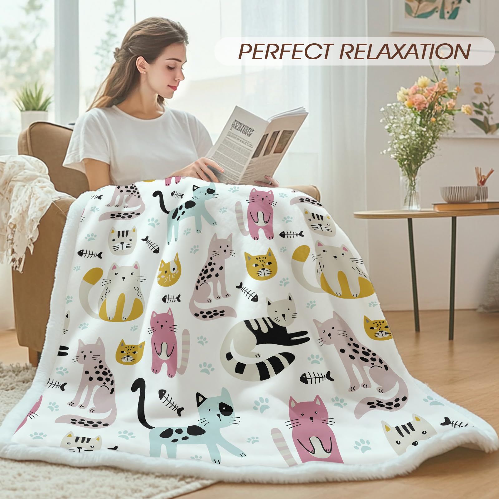 SOULZZZ Spotted Cat Pattern Throw Blanket - Super Soft Sherpa Fleece Blanket for Adults & Kids | Animal Print Fluffy Plush Lightweight Cozy Blanket for Couch, Bed, Sofa - Perfect Gift for Cat Lovers