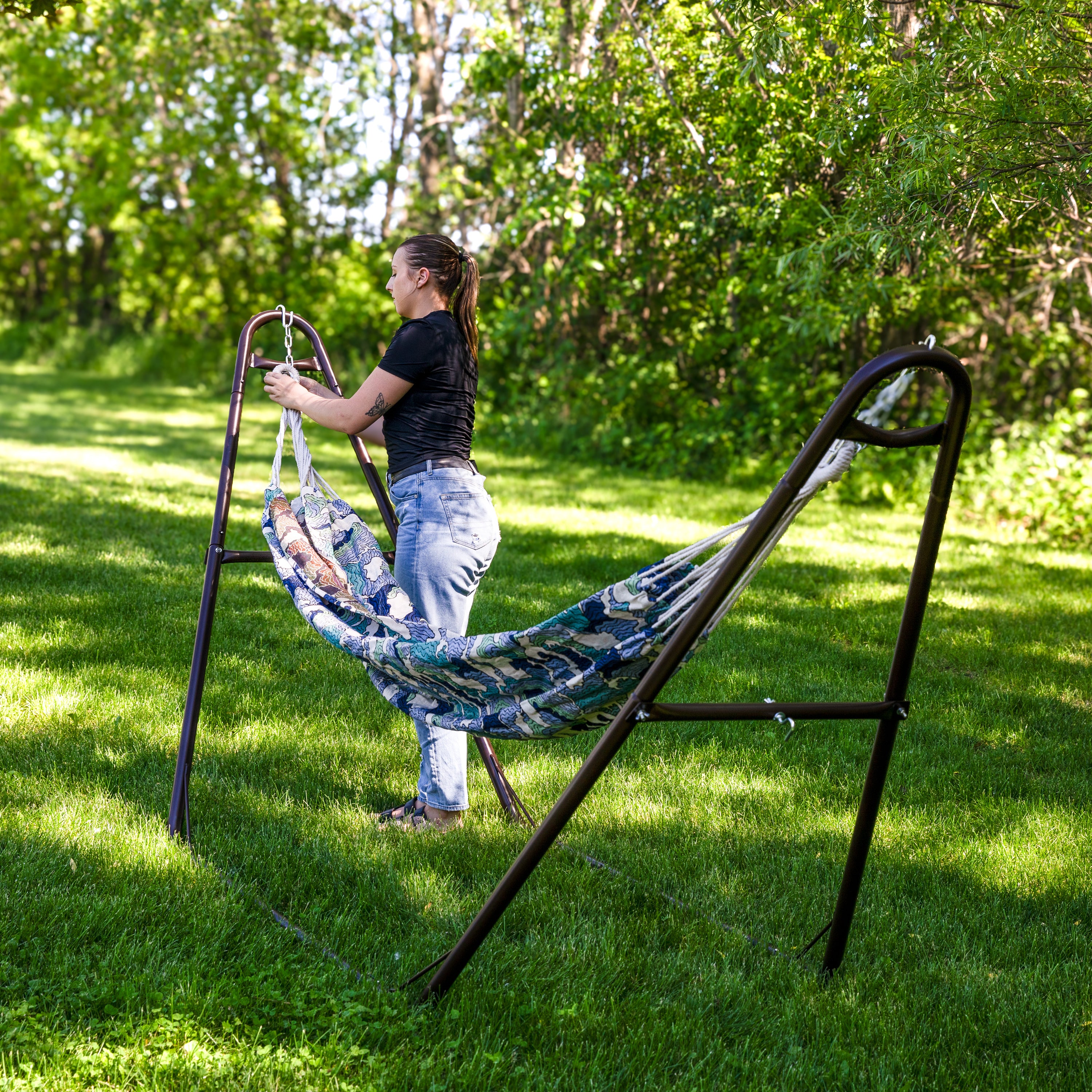 Premium Sunnydaze Jacquard Double Outdoor Hammock - Heavy Duty 450lb Capacity, Weather-Resistant Fabric for Backyard, Camping & Beach Relaxation