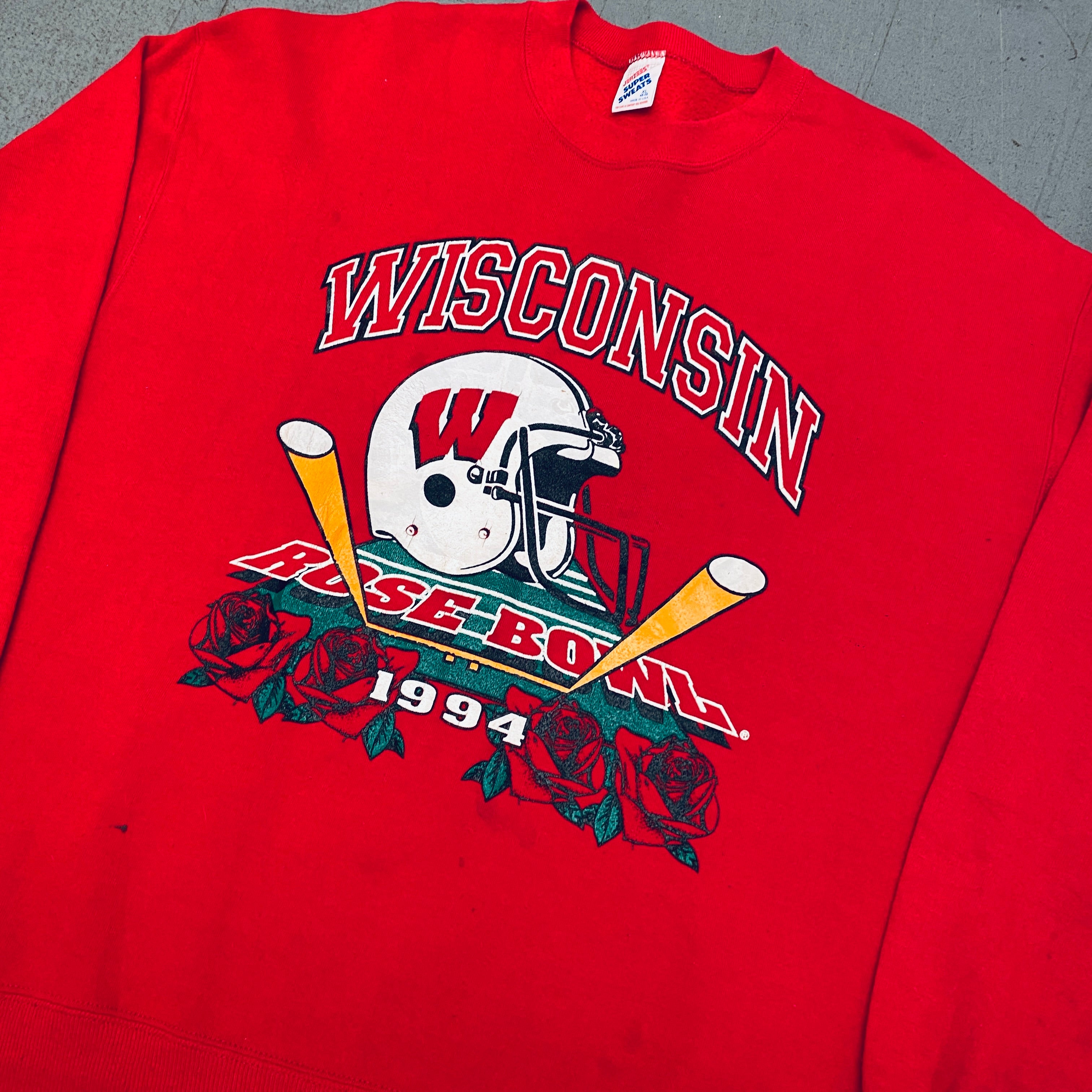 1994 Wisconsin Badgers Rose Bowl Vintage Graphic Spellout Sweatshirt (Large) - Retro College Football Fan Gear for Game Day & Casual Wear