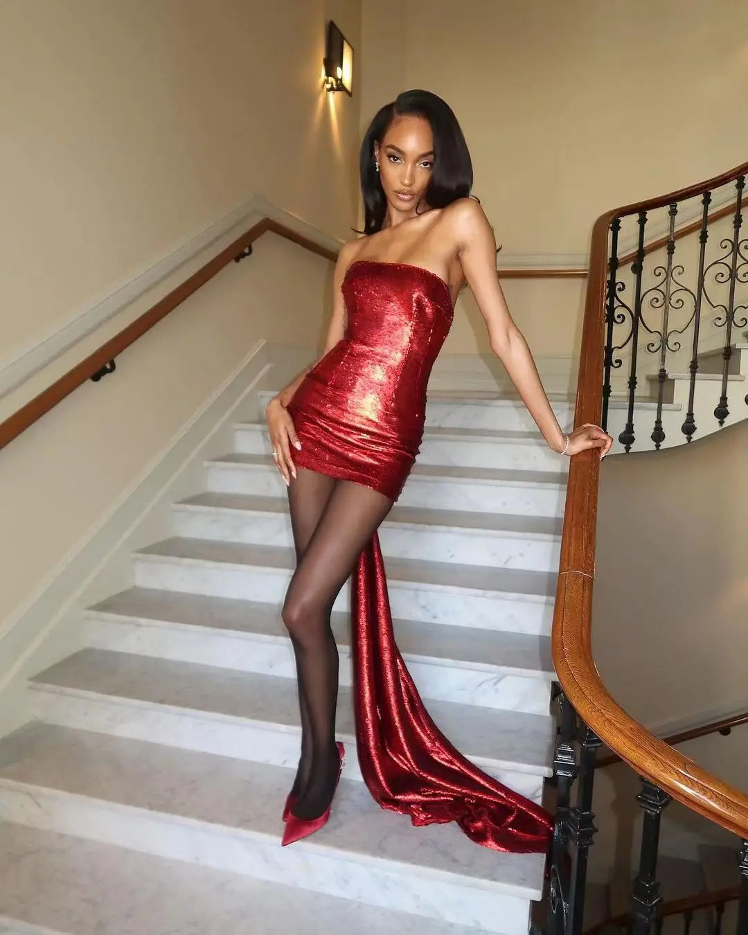 2023 New Arrival Women's Sexy Strapless Bodycon Mini Dress with Shining Sequins & Big Bow for Christmas Party, Nightclub, Celebration - Perfect for Holiday Events & Special Occasions