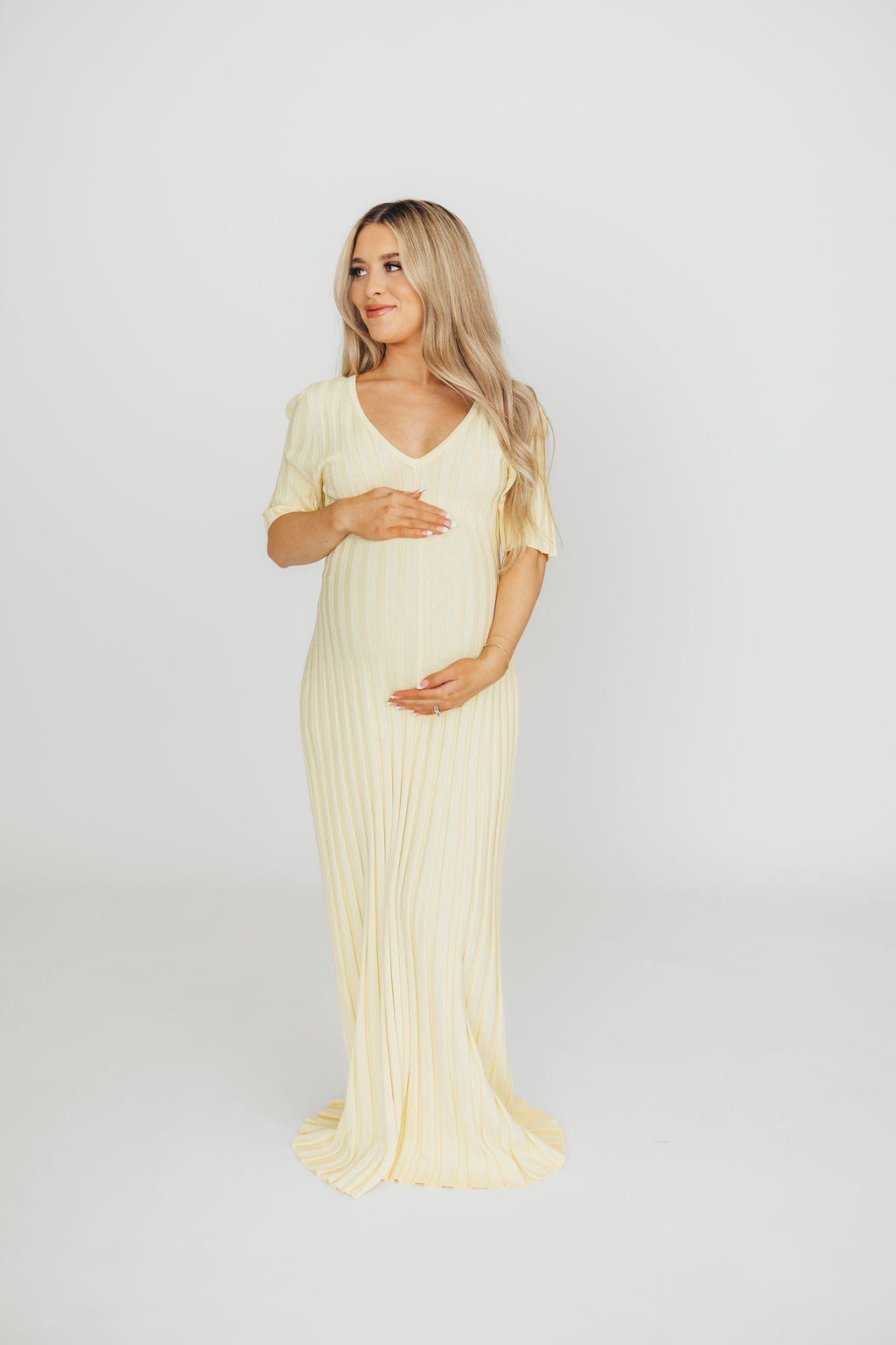 Oakley Ribbed Maxi Dress in Light Yellow - Bump Friendly Maternity Dress for Pregnancy, Comfortable Stretchy Fabric, Perfect for Baby Showers & Summer Outfits