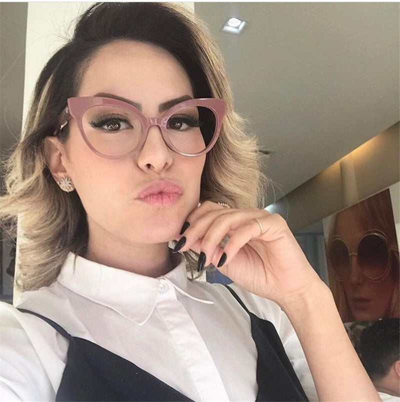 Stylish Polarized Sunglasses for Women - UV Protection & Fashionable Design - Perfect for Driving, Beach & Outdoor Activities