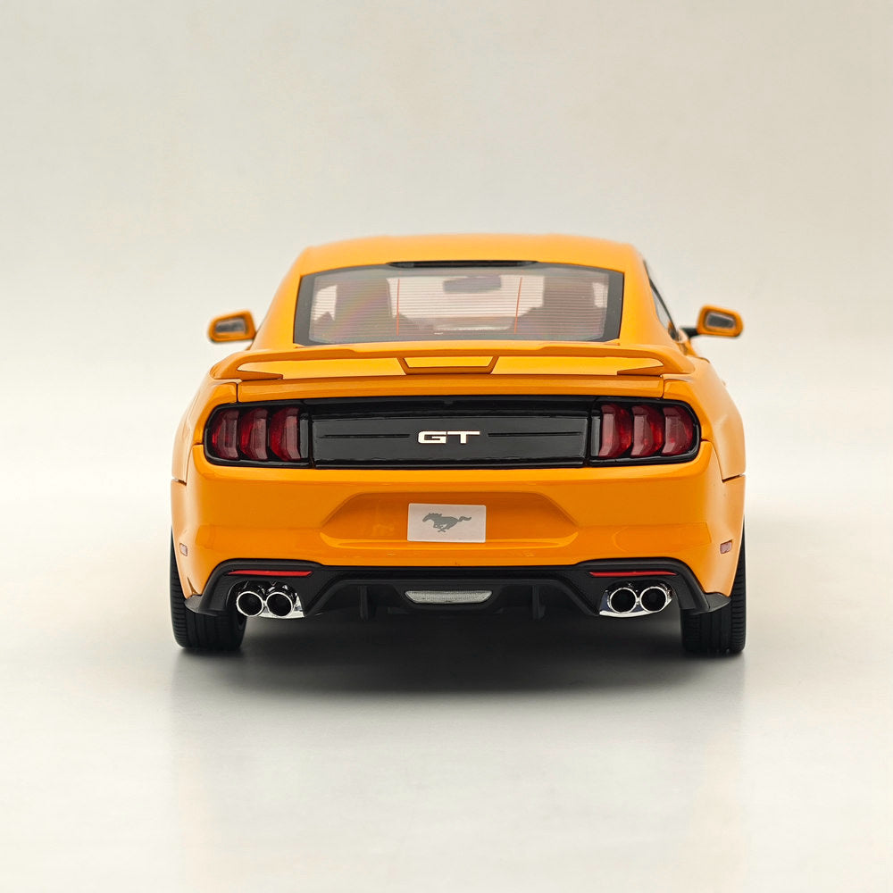 1/18 Scale Diecast Ford Mustang GT 2019 Orange Fury RHD Model Car - Collectible Miniature Replica for Car Enthusiasts & Hobbyists - Perfect for Display, Gifts, and Racing-Themed Decor