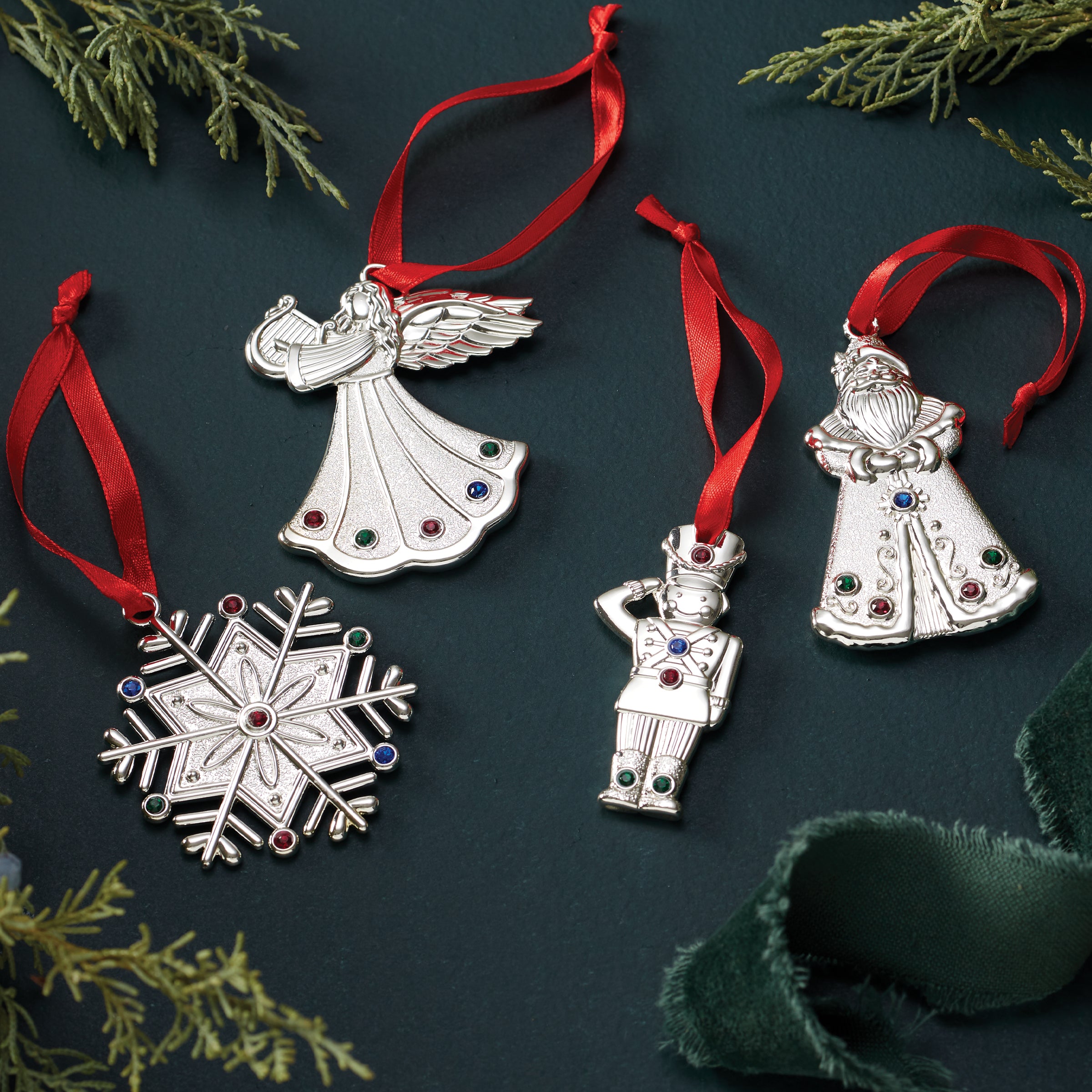 Jeweled Soldier Charm Ornament - Vintage Military Style Pendant for Necklace, Bracelet & Keychain - Perfect for Gifts, Collectibles & Patriotic Decor