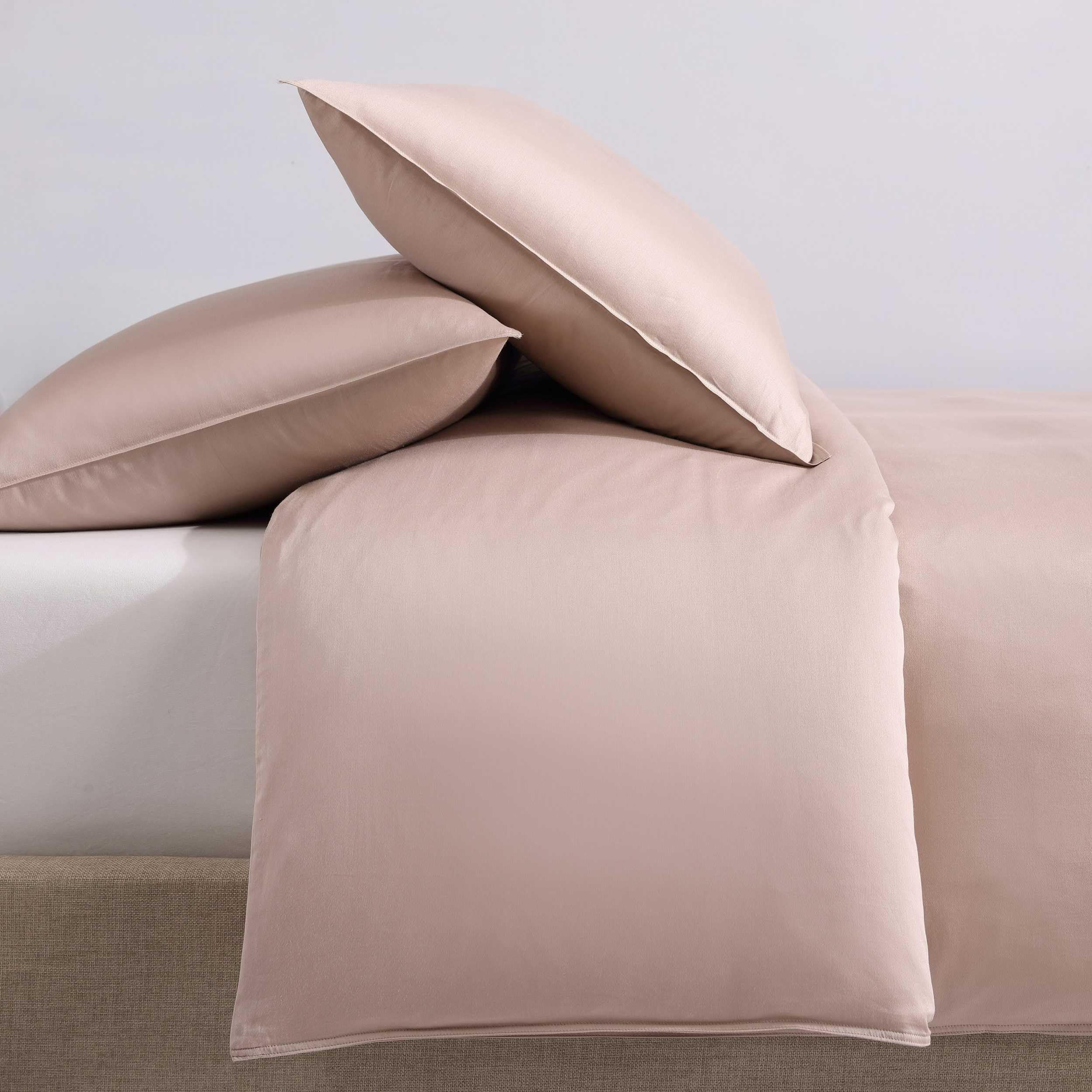 Calvin Klein Organic Cotton Sateen Queen Duvet Cover Set - GOTS Certified Luxurious Soft Bedding in Earth Clay Pink | Perfect for Master Bedrooms, Guest Rooms & Cozy Home Decor