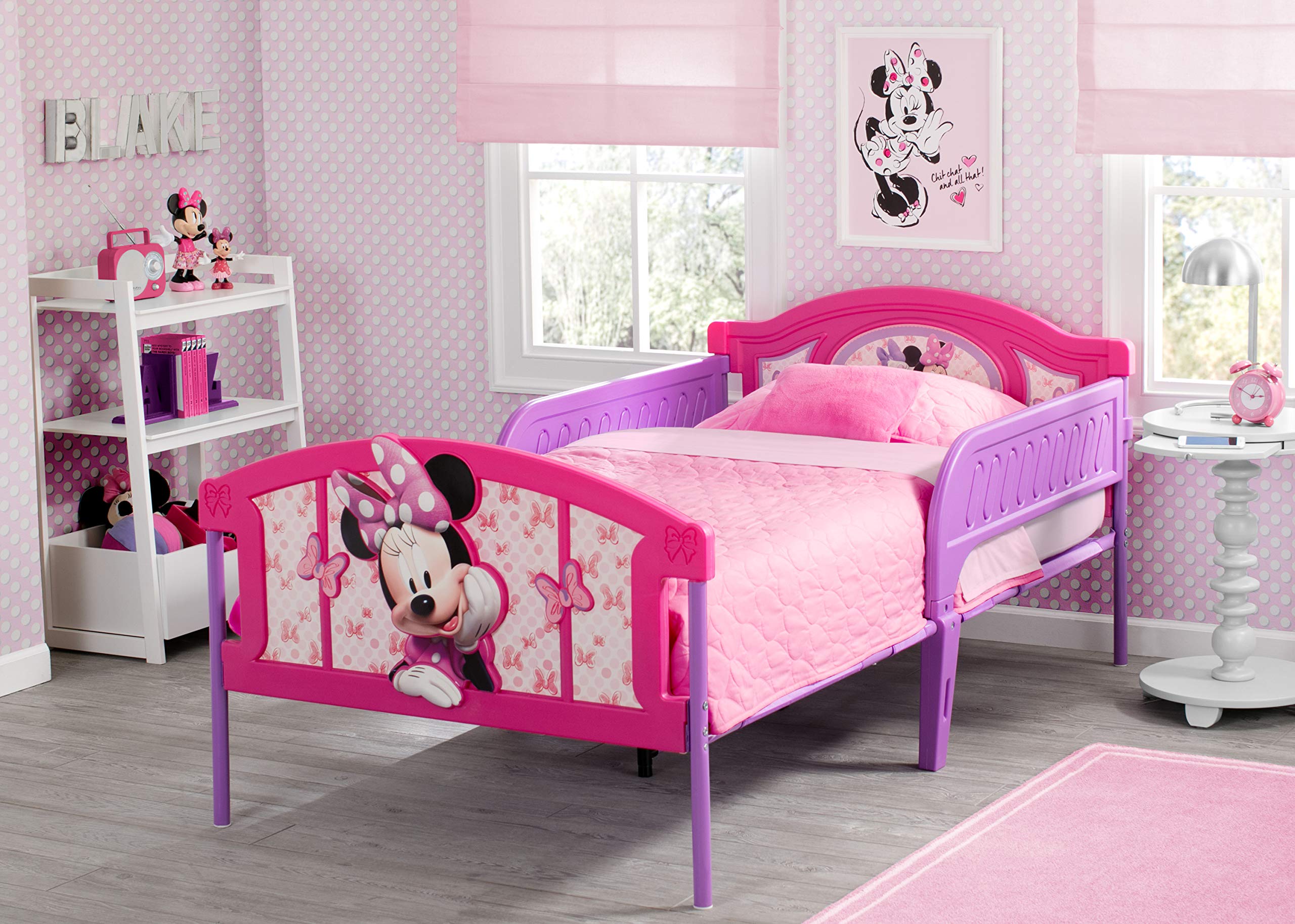 Delta Children Disney Minnie Mouse Plastic 3D-Footboard Twin Bed - Kids Room Decor, Toddler Bedroom Furniture for Girls, Perfect for Daycare & Sleepovers